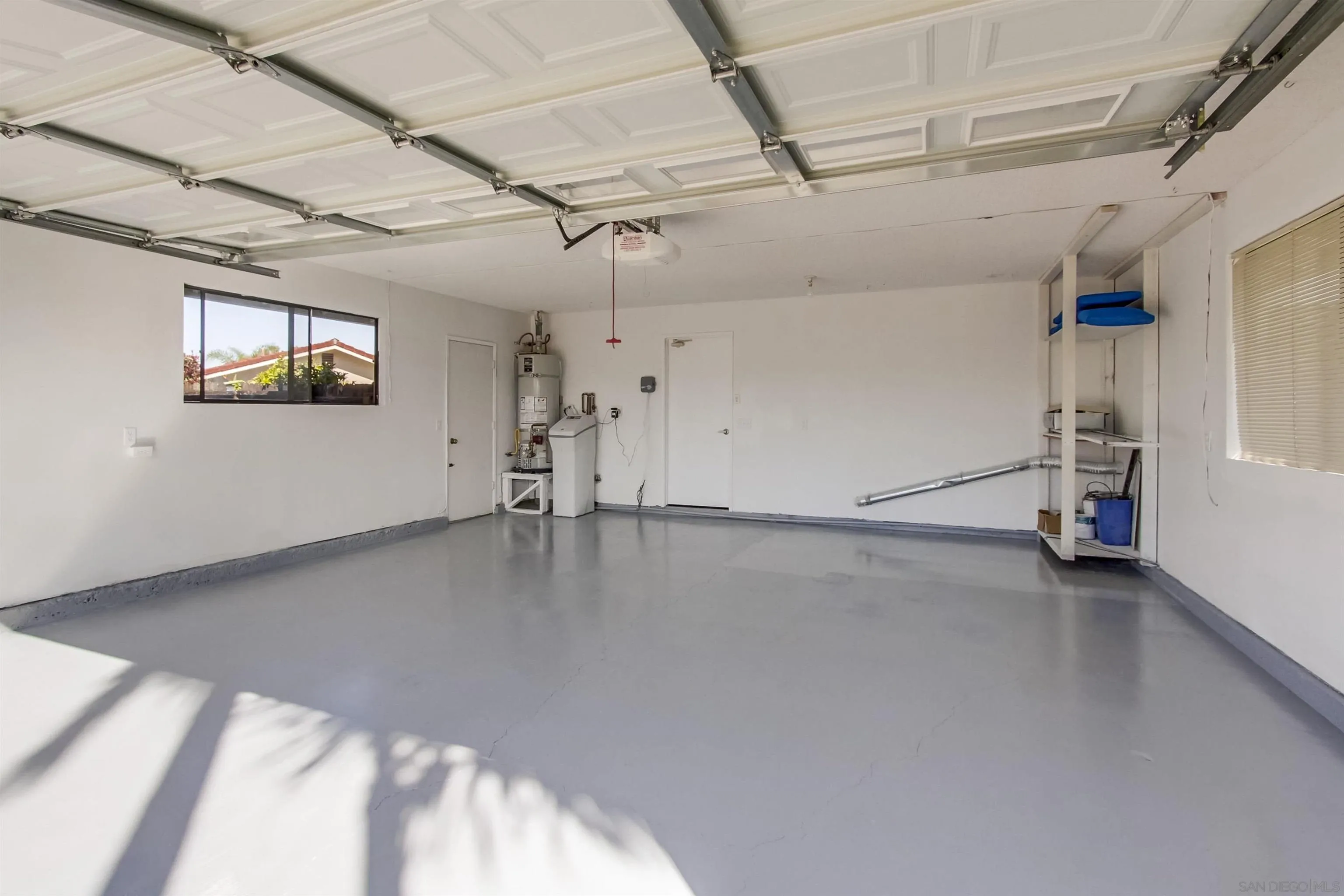 https://cdn.realtyfeed.com/cdn/127/220025209/303fdfd79d39479a26a754a5b92ebb85.webp