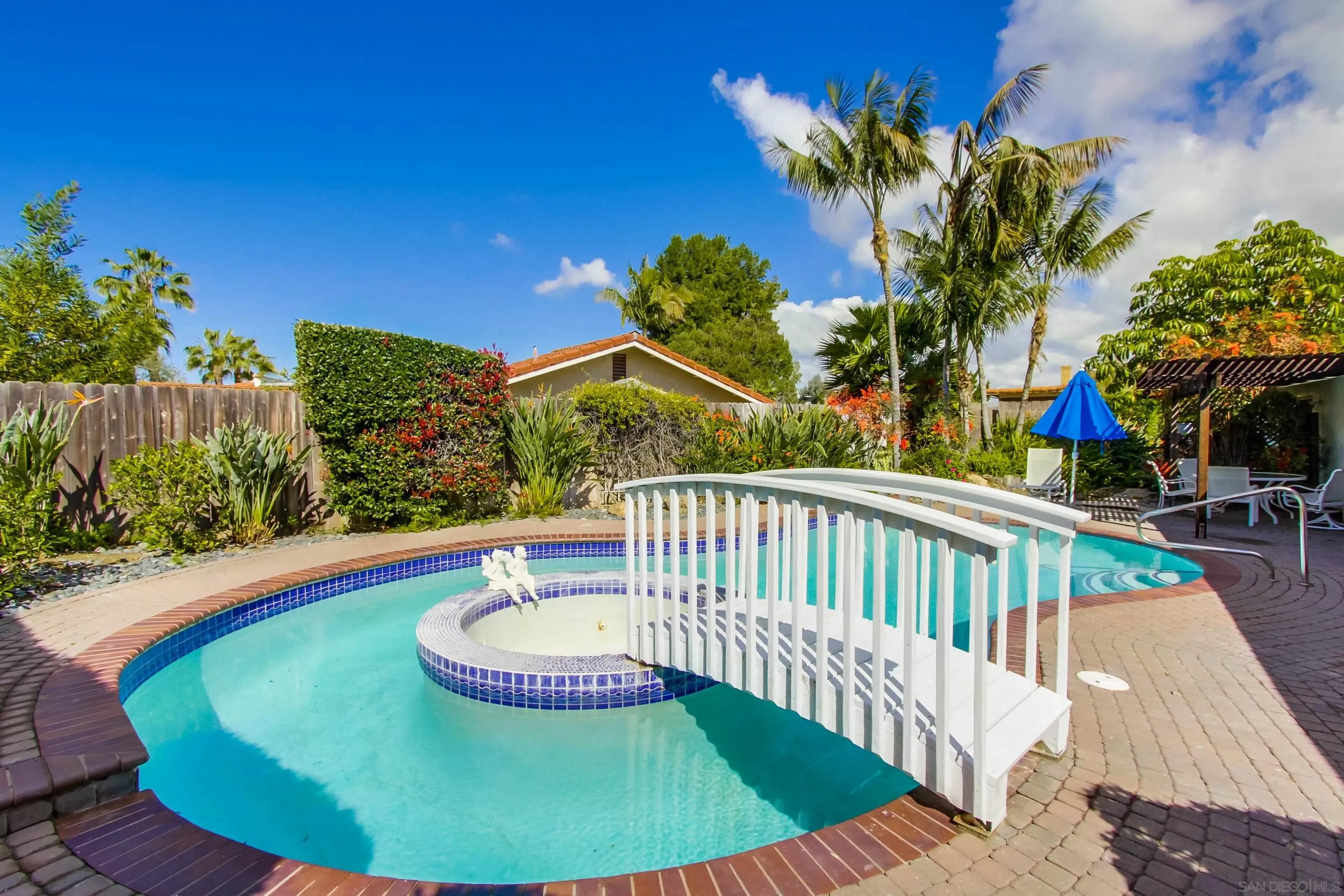 https://cdn.realtyfeed.com/cdn/127/220025209/6c9c1ab8dd2b8c9237333859a4feed4b.webp