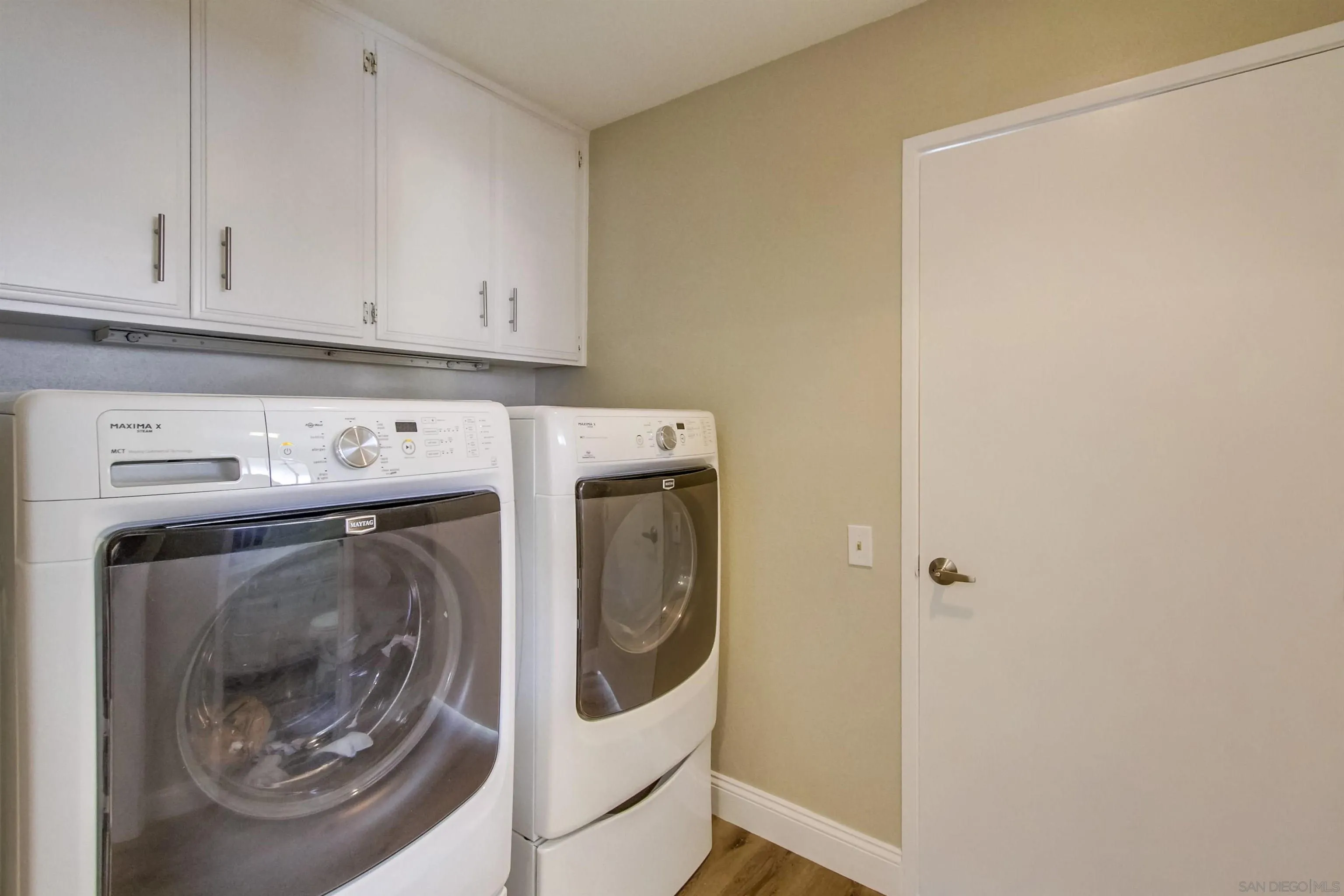 https://cdn.realtyfeed.com/cdn/127/220025209/7309ebf2055188f79b25a7d018a704d6.webp