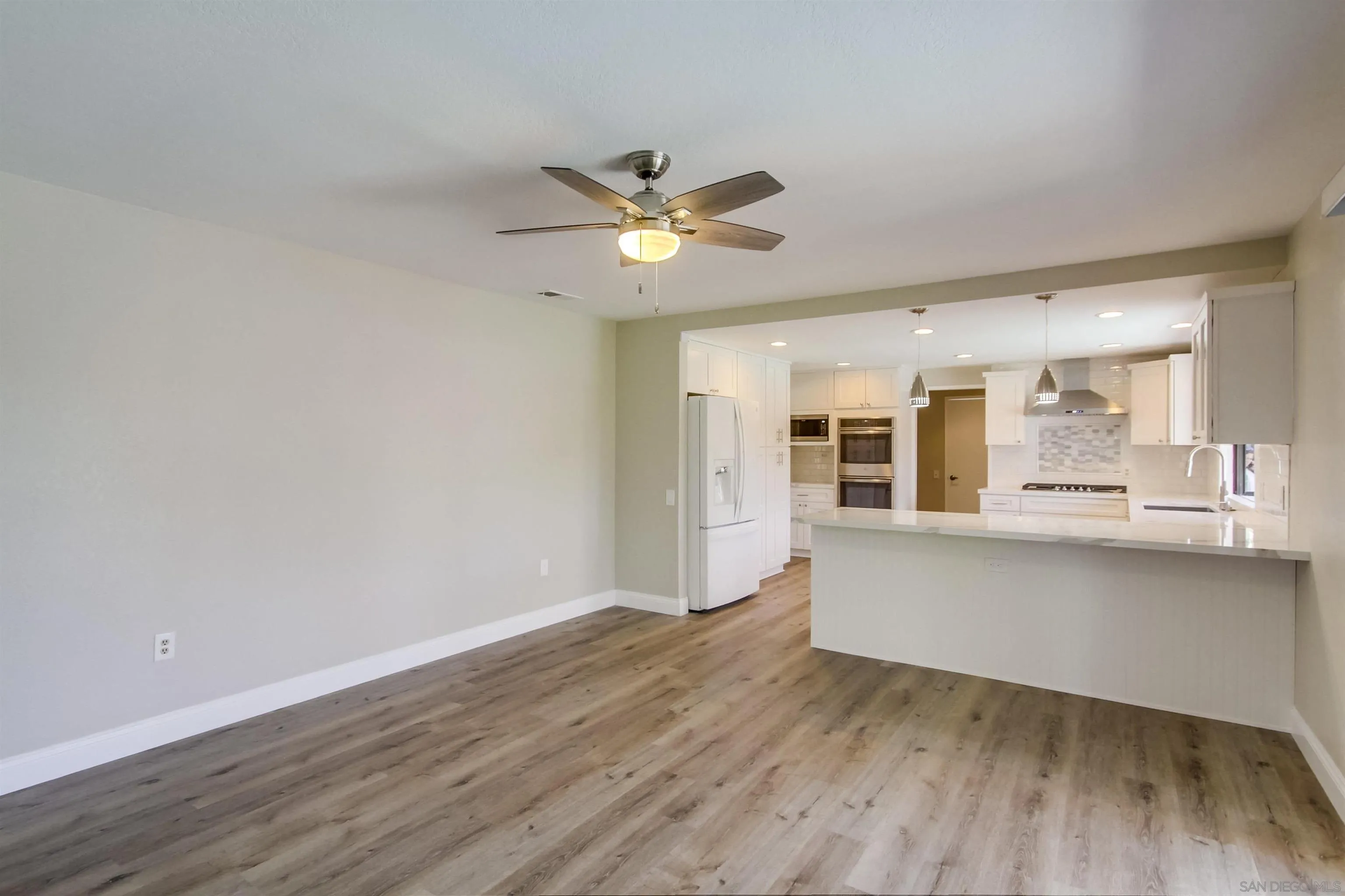 https://cdn.realtyfeed.com/cdn/127/220025209/decbe8aaa473d213ed6004869b16850f.webp