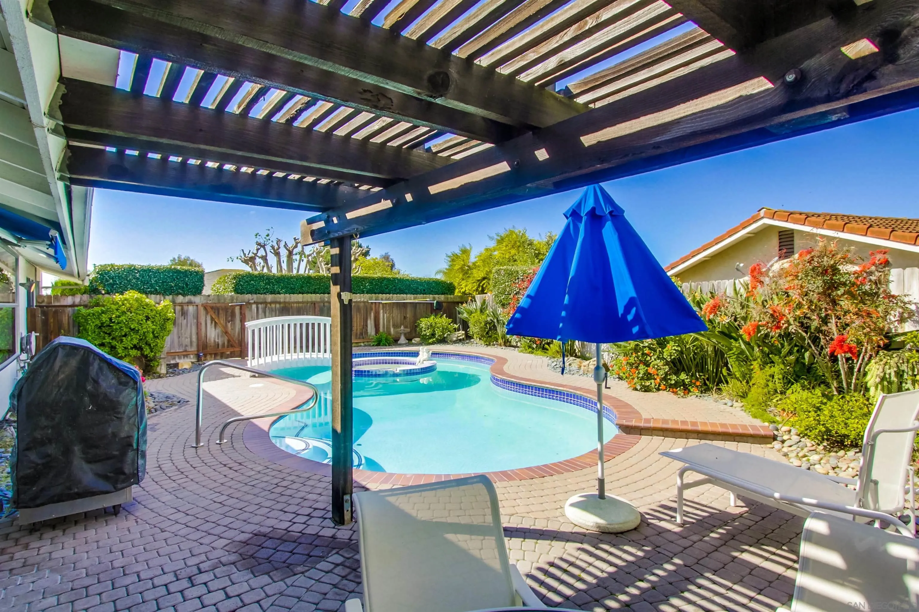 https://cdn.realtyfeed.com/cdn/127/220025209/defc5f191e01cb0687142e28b2e43e7f.webp