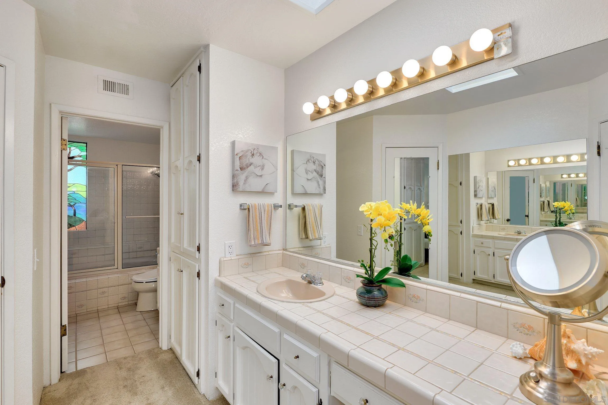 https://cdn.realtyfeed.com/cdn/127/220025428/c6a956d6c61934708688ba1625d27822.webp