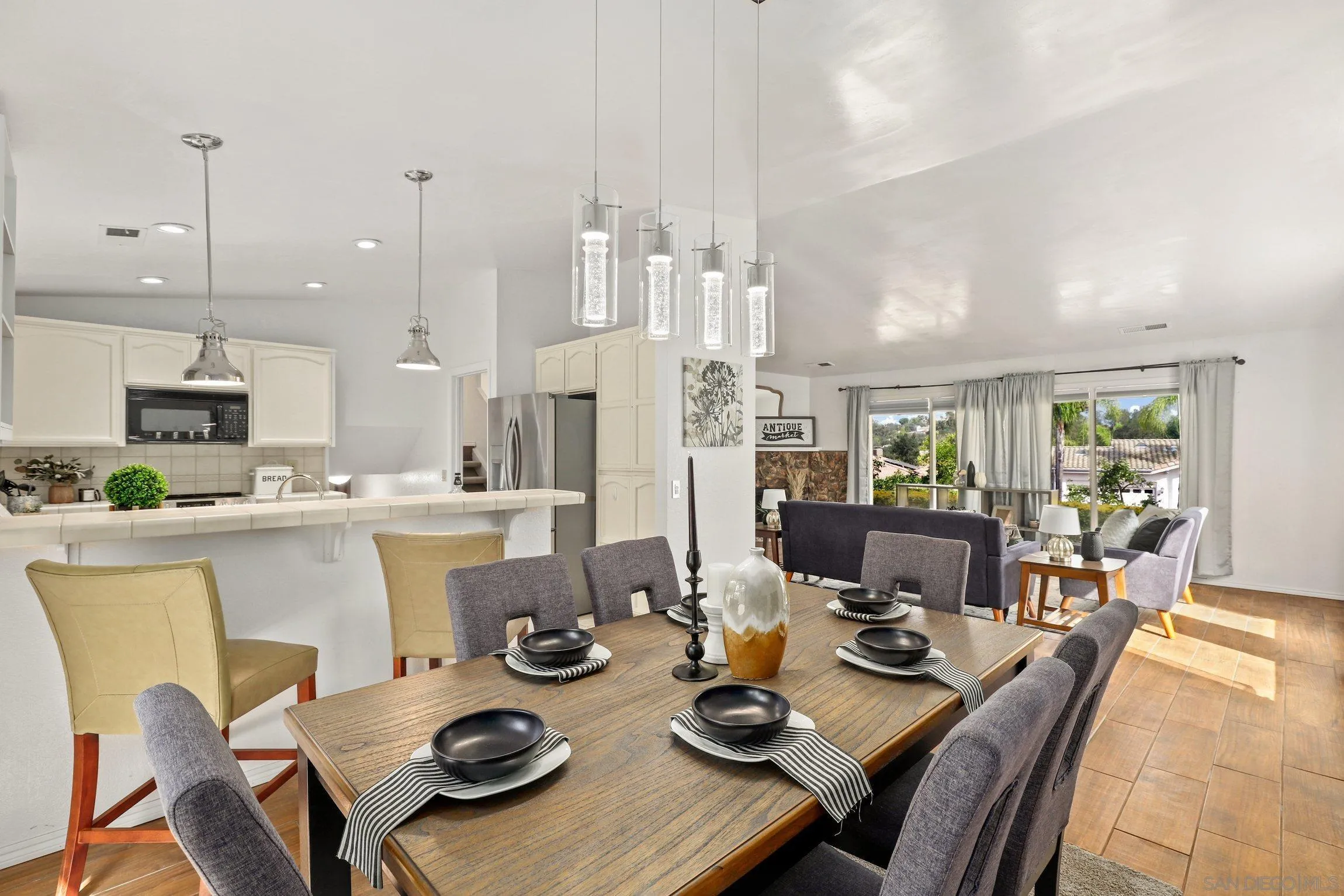 https://cdn.realtyfeed.com/cdn/127/220025480/6dde9bb3827608c12ea9ce047b1ac56b.webp