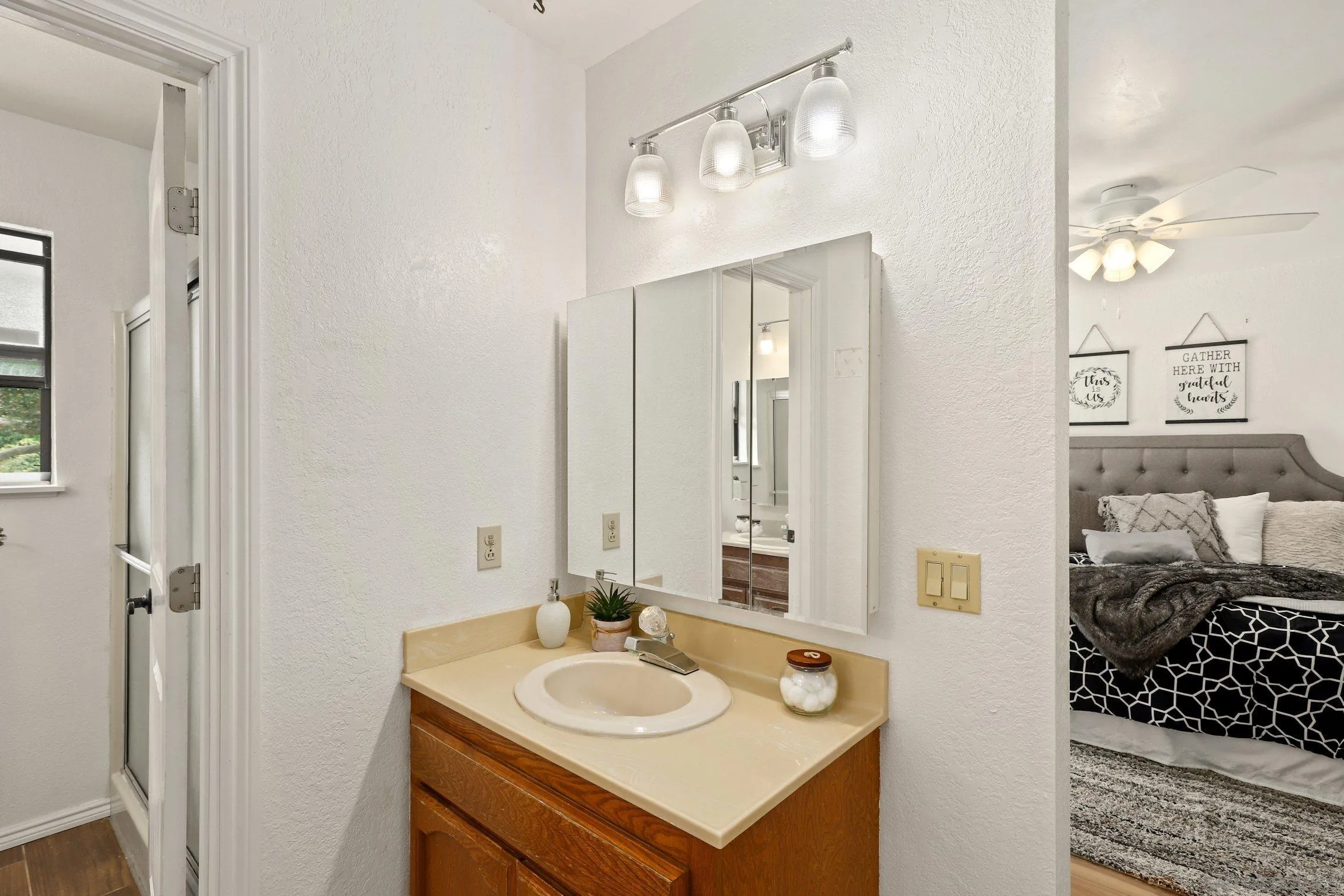 https://cdn.realtyfeed.com/cdn/127/220025480/a865859c713635f1142179cfa581729d.webp