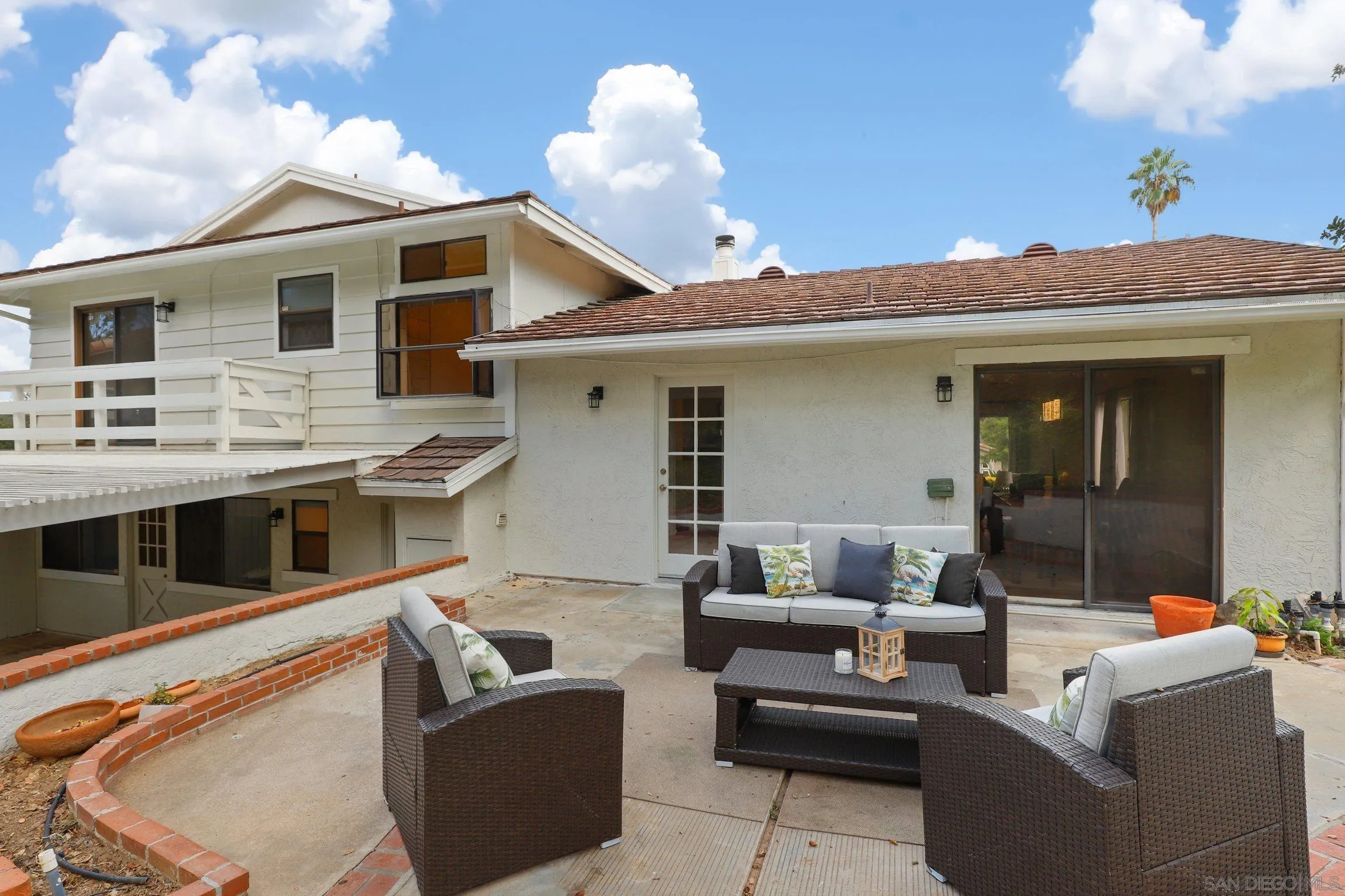 https://cdn.realtyfeed.com/cdn/127/220025480/f5af5497f0826969136a30840d37311b.webp