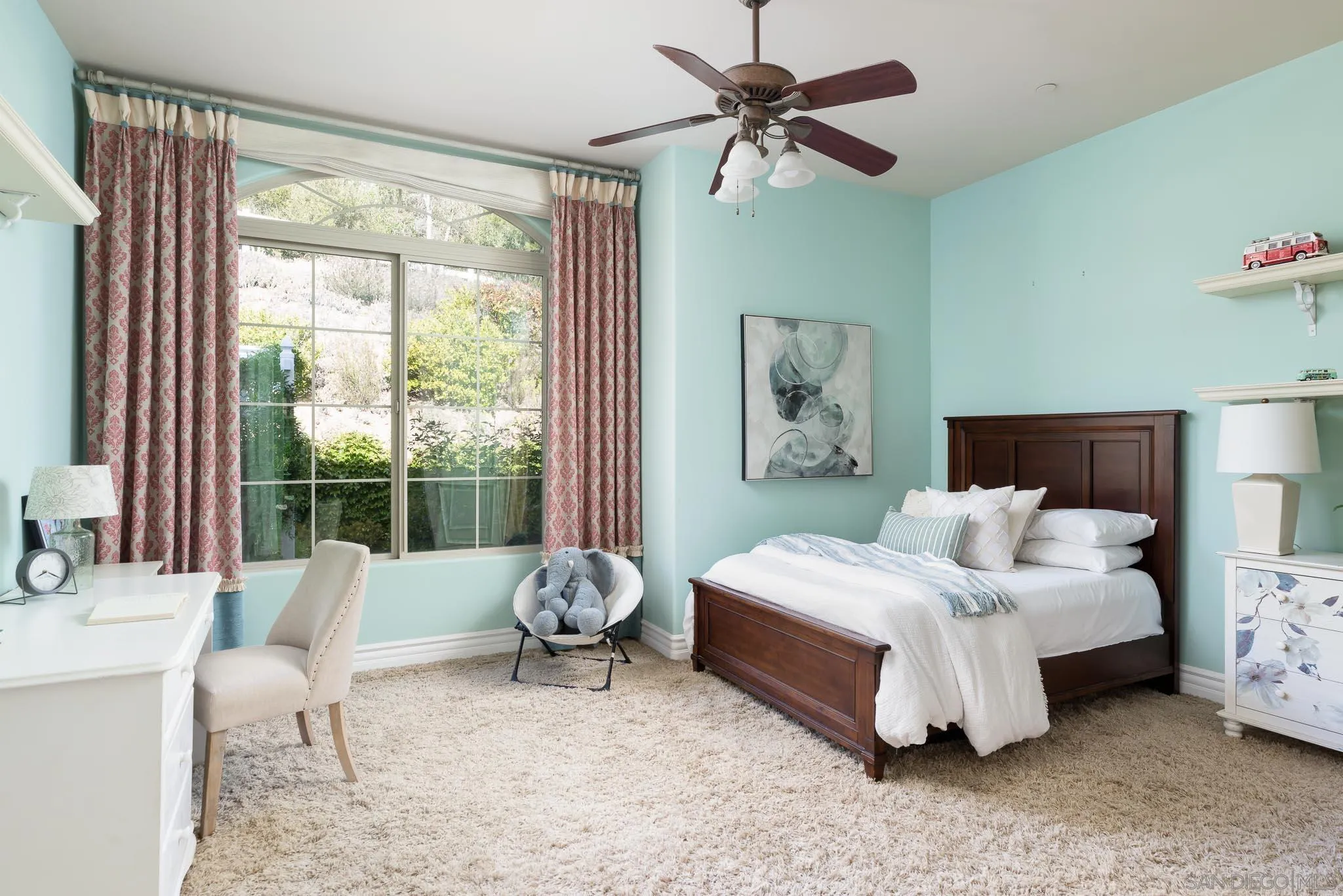 https://cdn.realtyfeed.com/cdn/127/220025507/503b3099fea6066be561921de5965fa1.webp