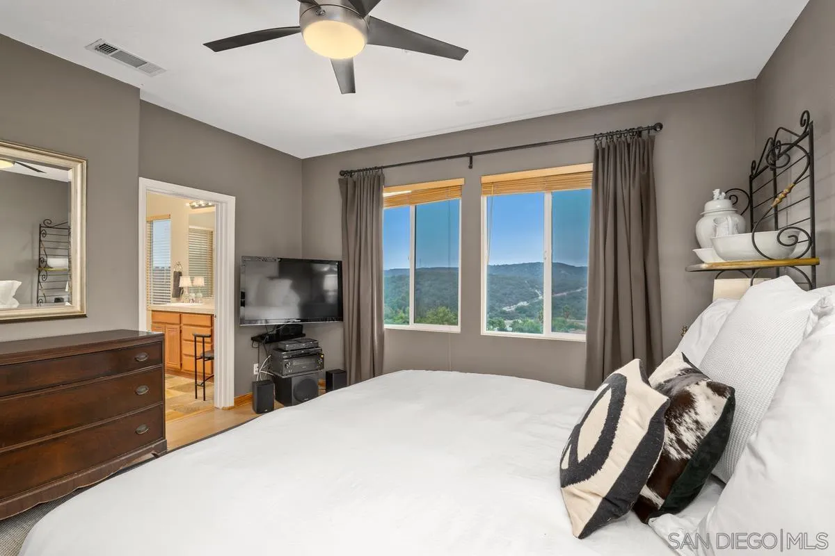 https://cdn.realtyfeed.com/cdn/127/220025577/116d6917a64c07c9f2fef89d66879f8d.webp