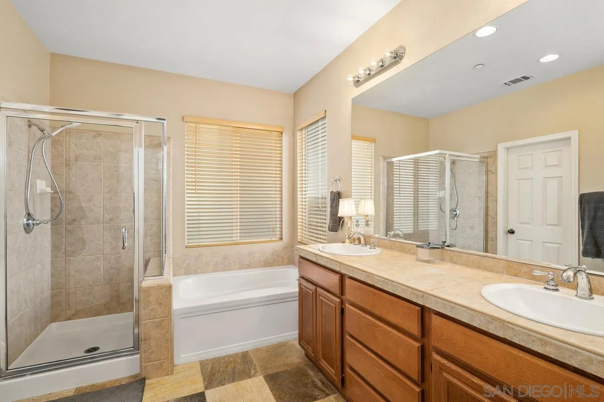 https://cdn.realtyfeed.com/cdn/127/220025577/f26afeb177c7199c66f0b610cc2d8ca3.webp