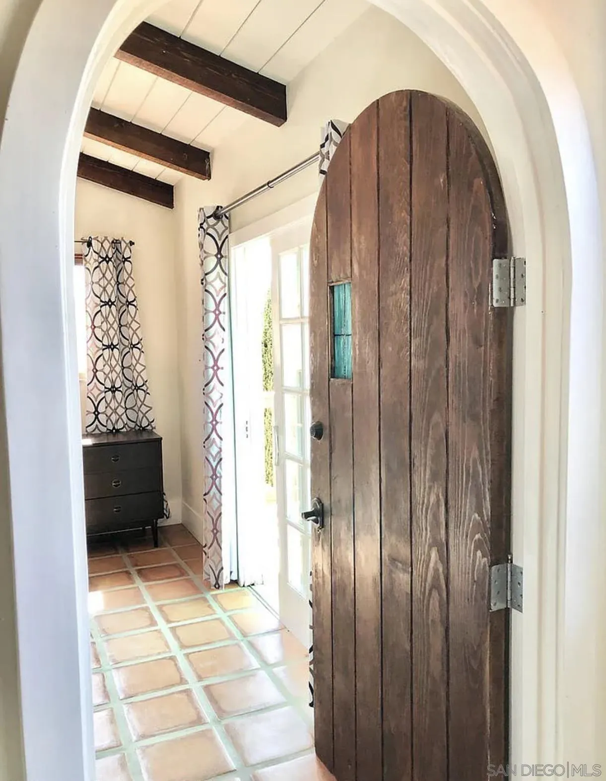 https://cdn.realtyfeed.com/cdn/127/220025795/984817c092edfab1346db4725b0d2099.webp