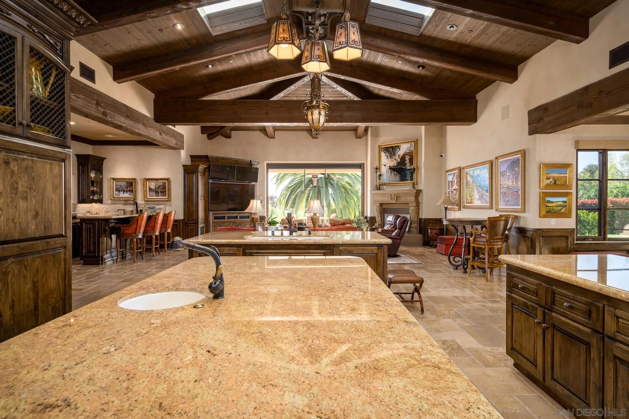 https://cdn.realtyfeed.com/cdn/127/220025809/52961e0c07a76c59c5b6200d5ddd7d19.webp