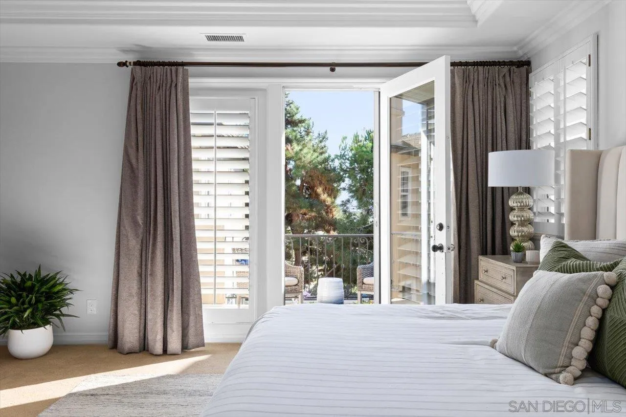 https://cdn.realtyfeed.com/cdn/127/220025882/3acedb910c1cdcea2dee48e66e1da1ec.webp