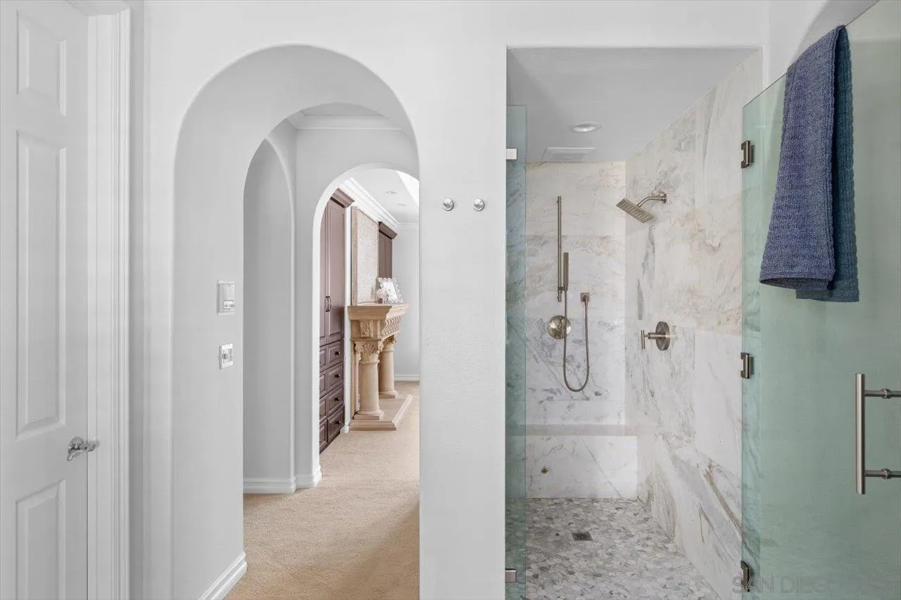 https://cdn.realtyfeed.com/cdn/127/220025882/c1639f9e15a9c32f01d188f884e407e6.webp