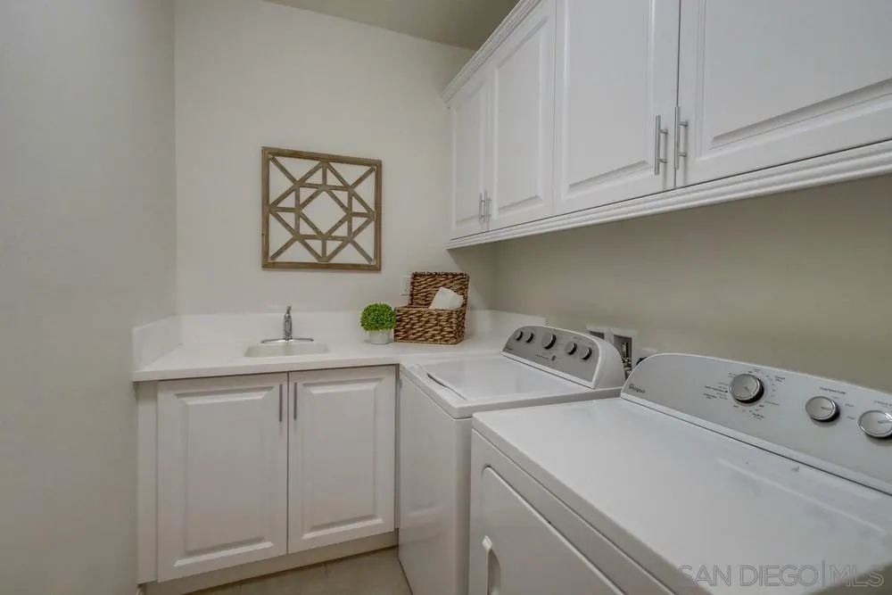 https://cdn.realtyfeed.com/cdn/127/220025942/01295eaa95b3777d3b8ebebef4b5a13e.webp
