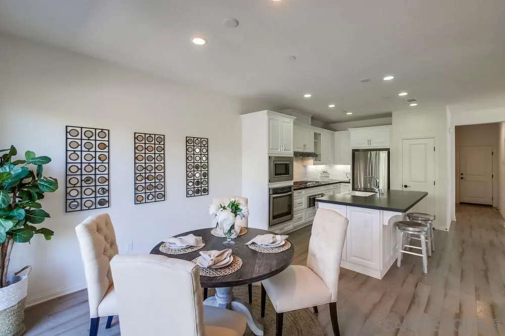 https://cdn.realtyfeed.com/cdn/127/220025942/052bbb9950582b6daff9c8ab90d0c4db.webp