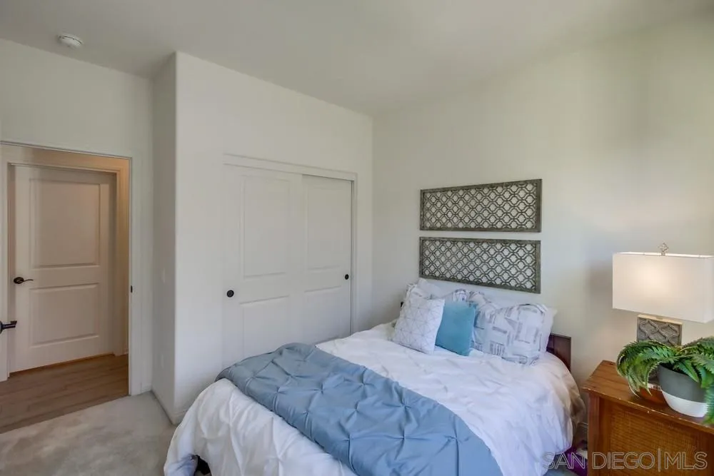 https://cdn.realtyfeed.com/cdn/127/220025942/1c0e279562cfae052e48581ad997ba61.webp