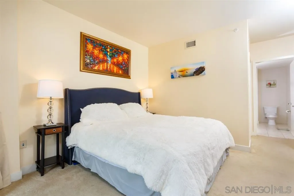 https://cdn.realtyfeed.com/cdn/127/220025975/5916603b76cee4ee1a07f2a05077b093.webp