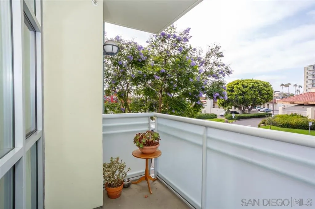 https://cdn.realtyfeed.com/cdn/127/220025975/9c611a39f85873661ee9f4e868fd3fd8.webp