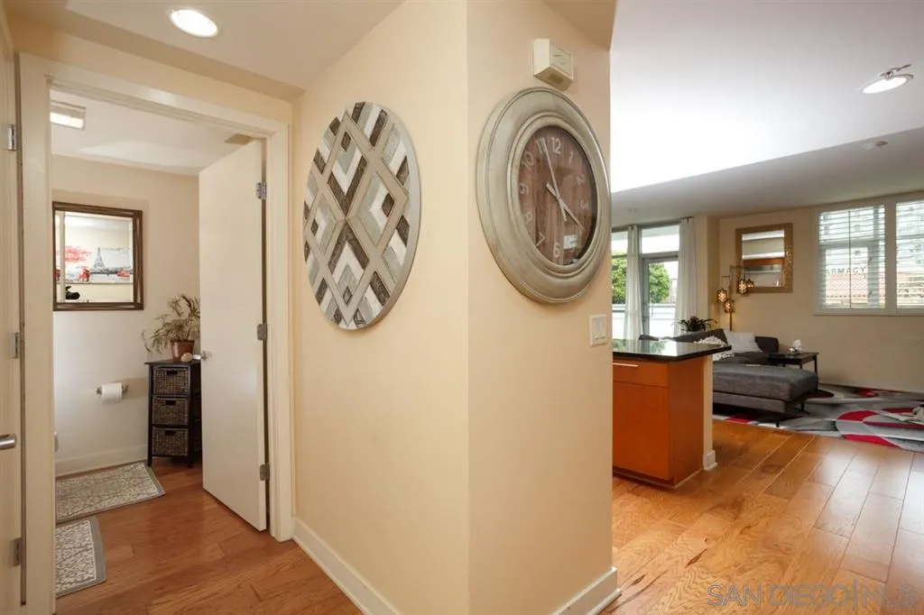 https://cdn.realtyfeed.com/cdn/127/220025975/a477813de654ddc38279378c9f012719.webp