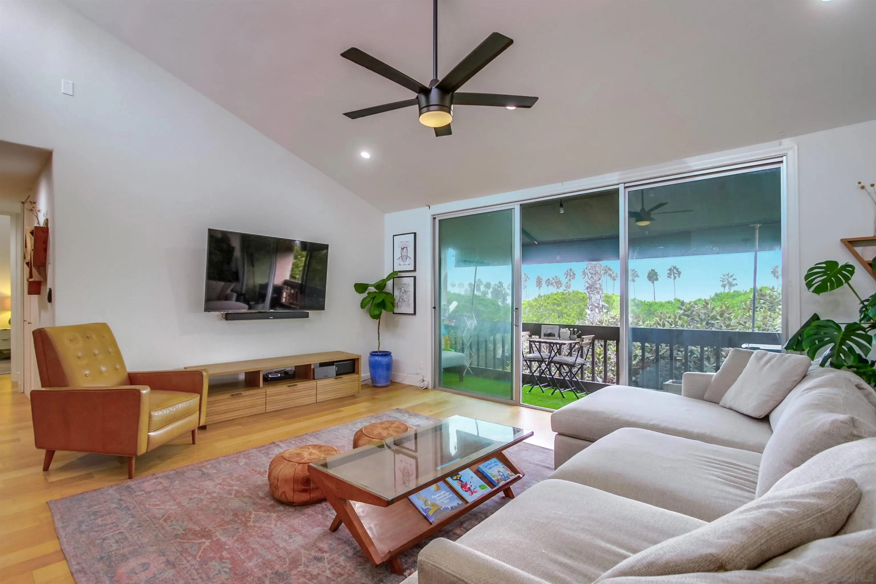 Photo #5: 220026188 Listing 