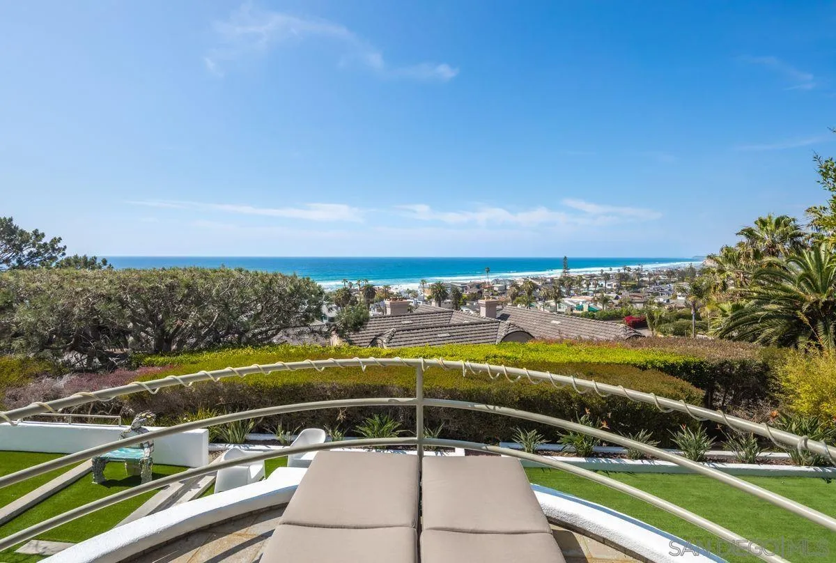 https://cdn.realtyfeed.com/cdn/127/220026232/06d0d546125f663b66ca6b5e06056290.webp