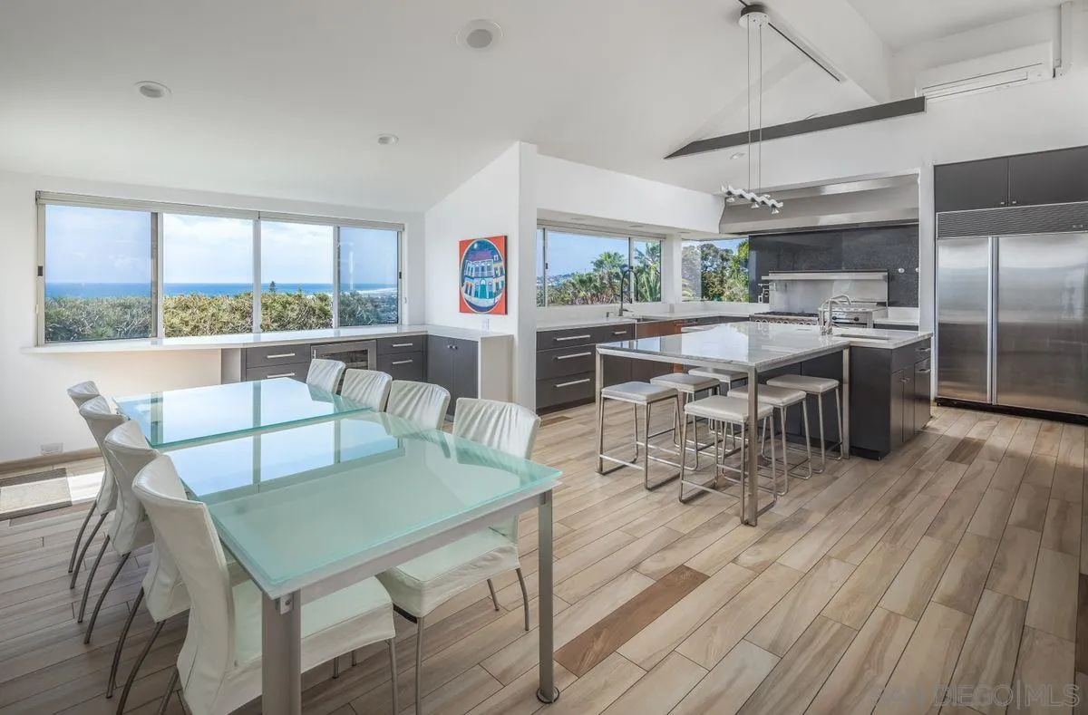 https://cdn.realtyfeed.com/cdn/127/220026232/0c3055184ac78d8f90eab90148ee2978.webp
