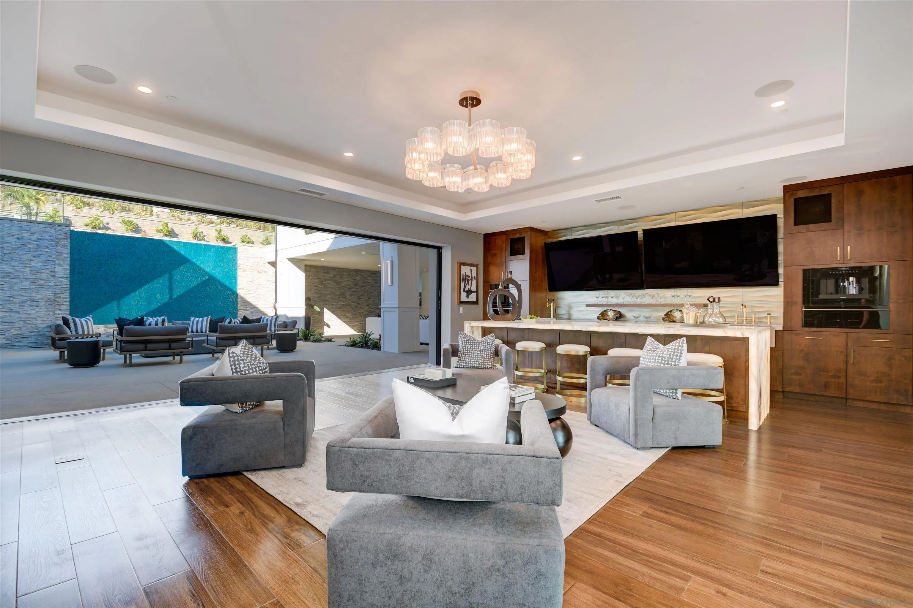 https://cdn.realtyfeed.com/cdn/127/220026265/14a2724210becc05f265d0909648987e.webp