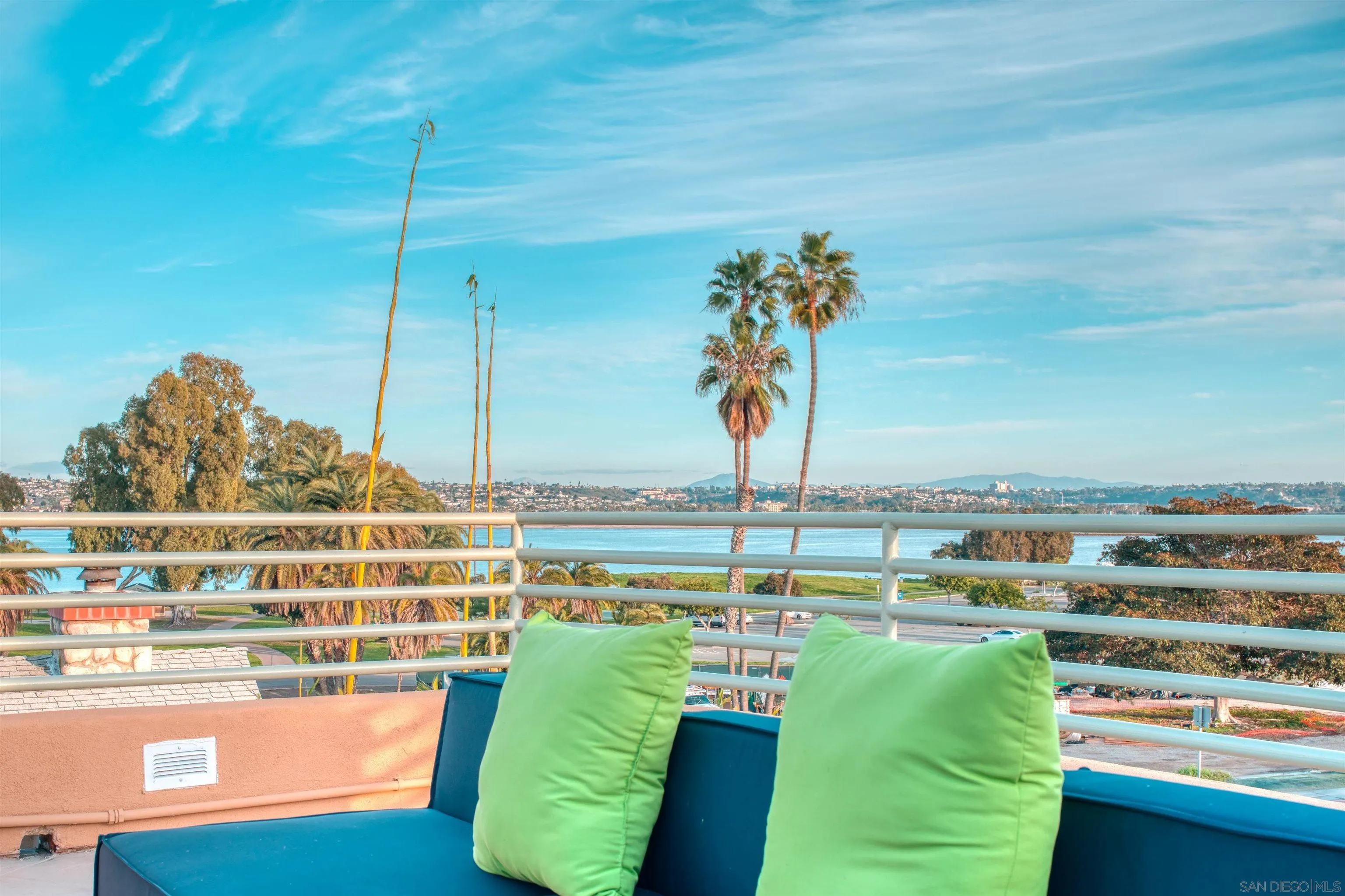https://cdn.realtyfeed.com/cdn/127/220026333/236217500b254f7dc5328f644657a427.webp