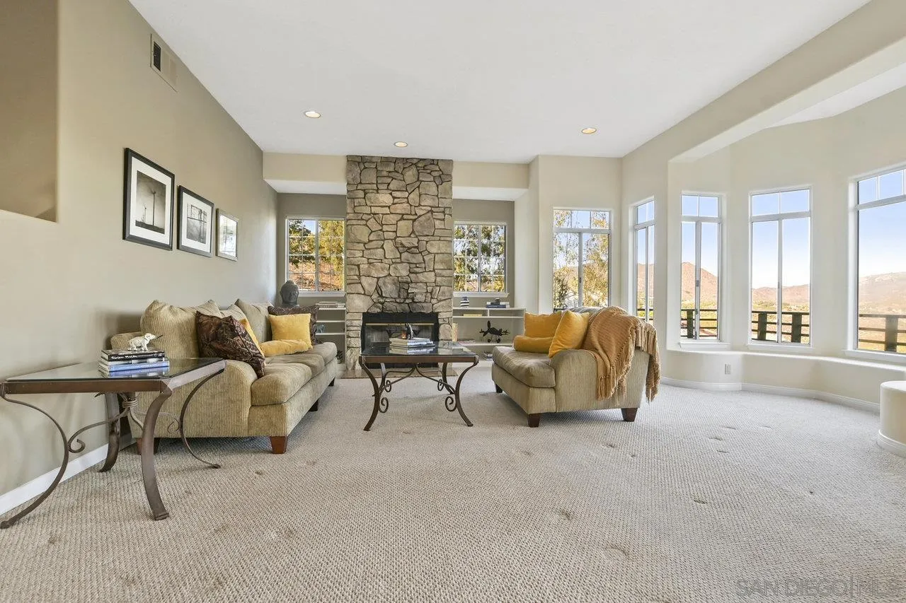 https://cdn.realtyfeed.com/cdn/127/220026370/023ff456f098473a69e44965e9404d23.webp