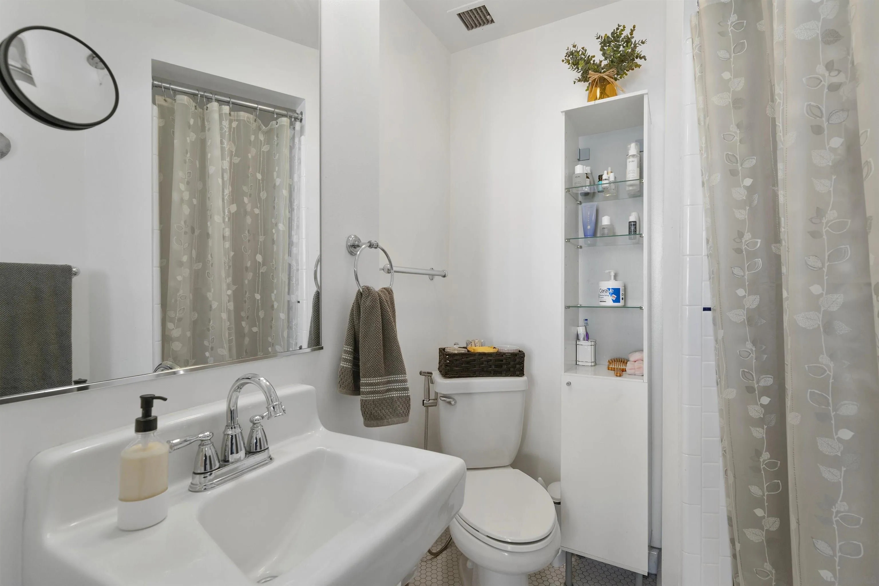 https://cdn.realtyfeed.com/cdn/127/220026371/9969b47bb8bff61950939ff73d239109.webp