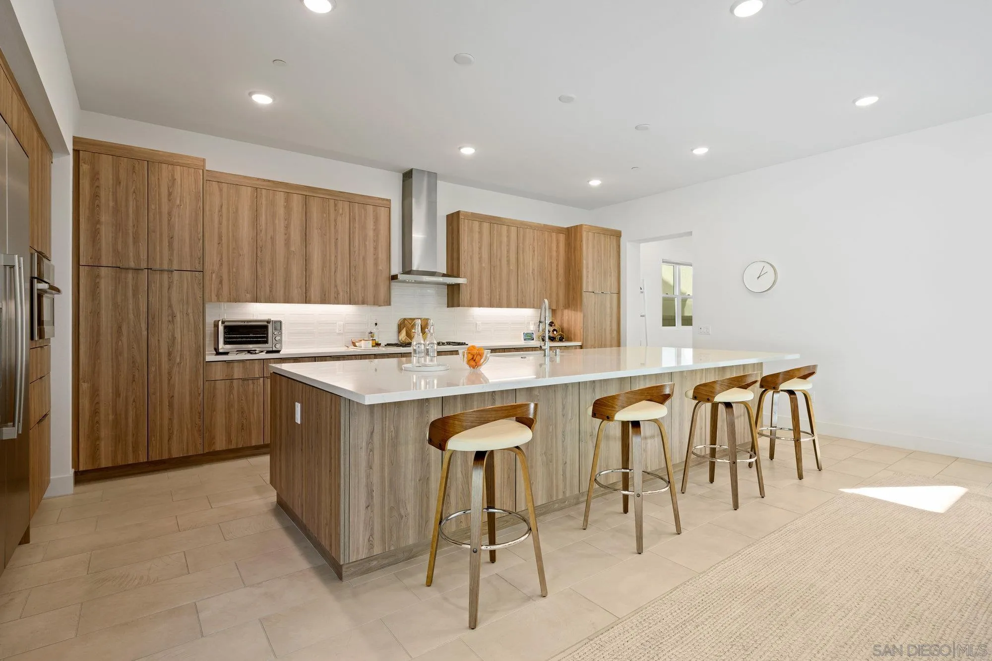 https://cdn.realtyfeed.com/cdn/127/220026449/dc2846e1a88b7279b3386557d09a159d.webp