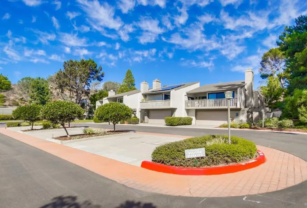 Photo #3: 220026509 Listing 