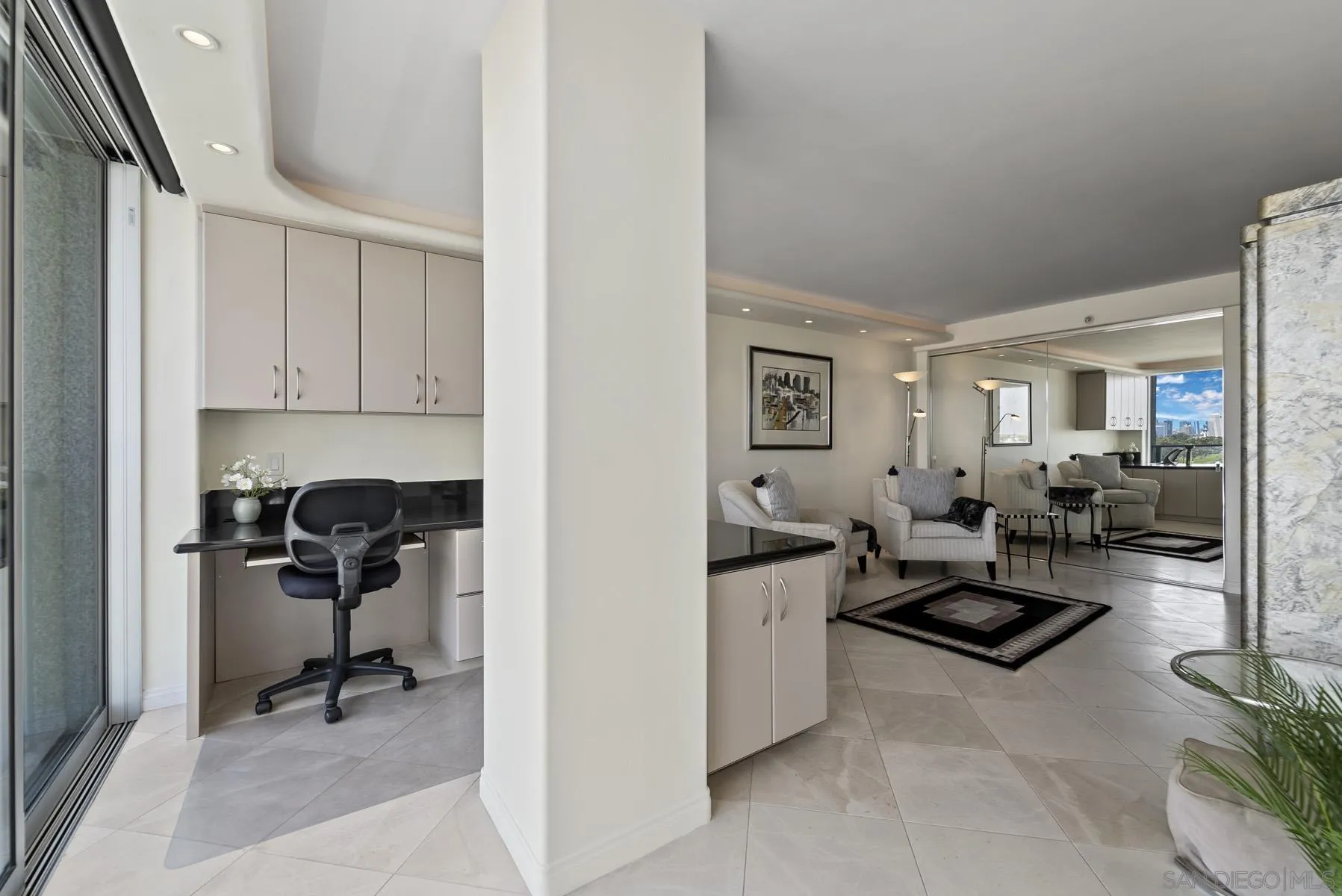 https://cdn.realtyfeed.com/cdn/127/220026597/6601082b4f6a924a690dbba86a82fe59.webp