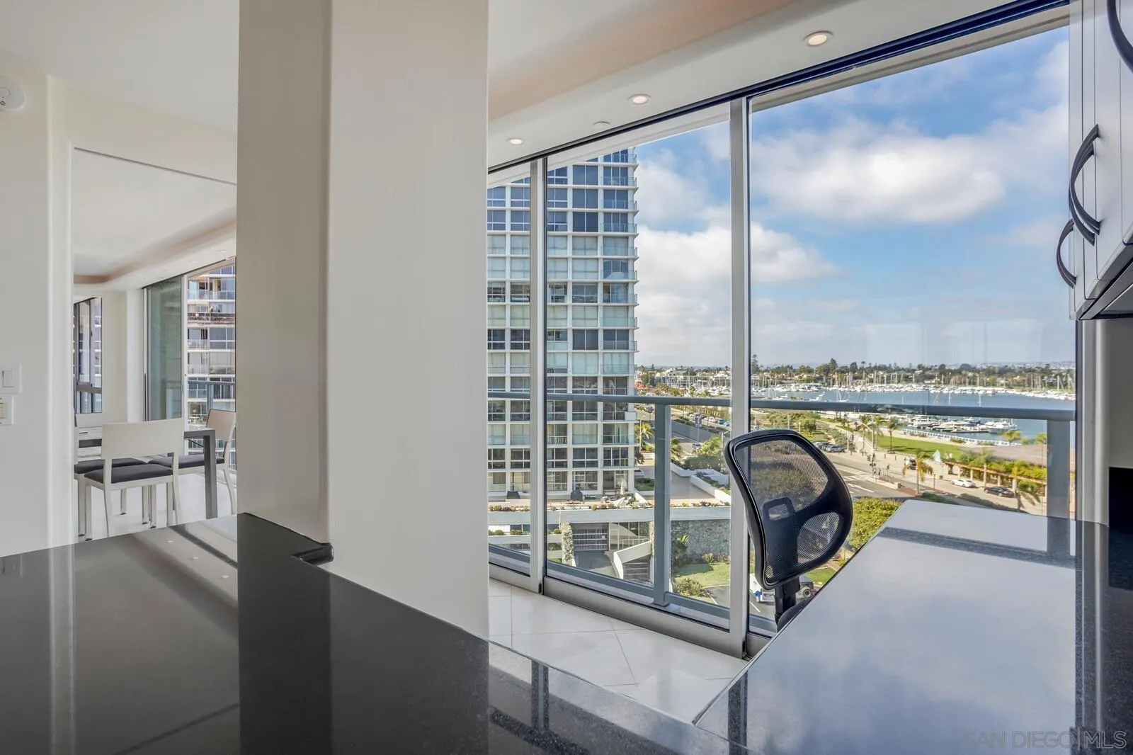https://cdn.realtyfeed.com/cdn/127/220026597/a10345501c5117e9e118df55ba4eb444.webp