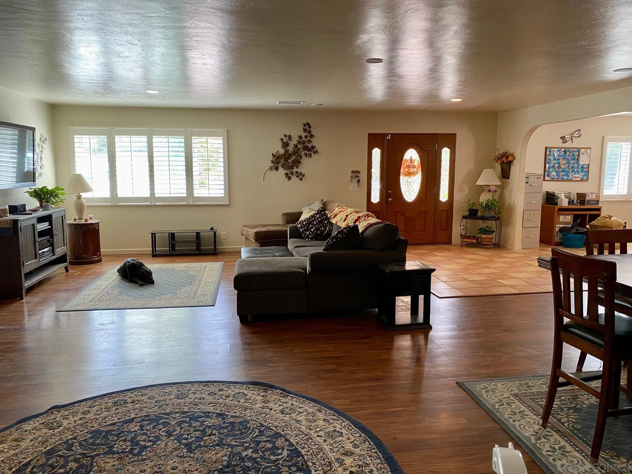 https://cdn.realtyfeed.com/cdn/127/220026607/3d9dcbb3549b6e4e26328eeebee7239e.webp