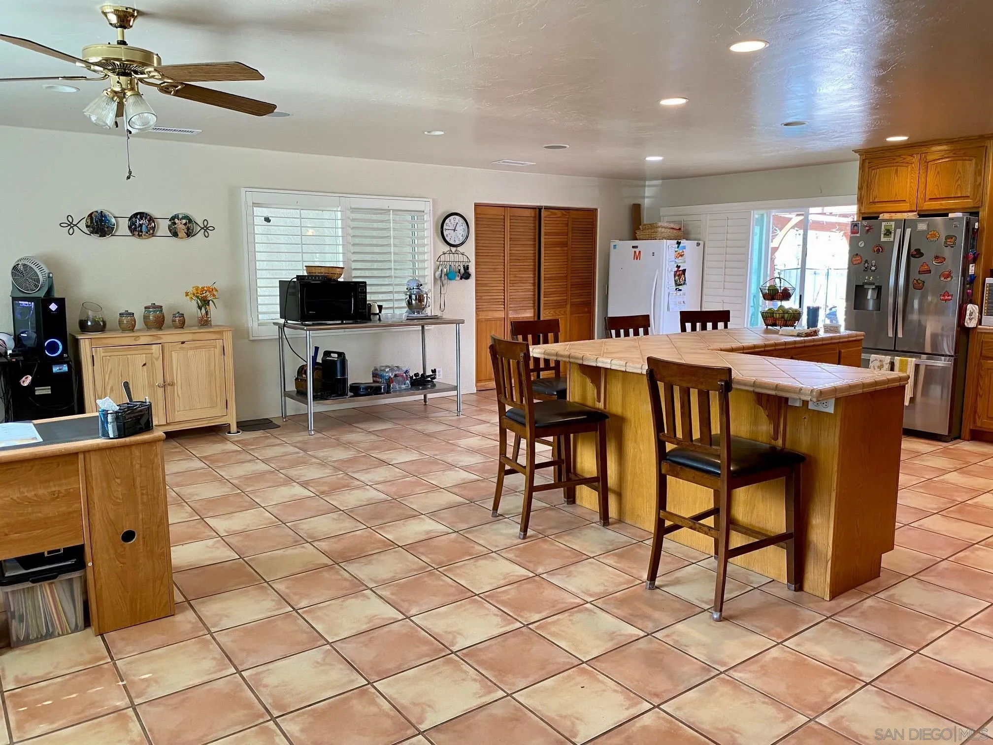 https://cdn.realtyfeed.com/cdn/127/220026607/6be21fbcfc24fcab402832ad6713165b.webp