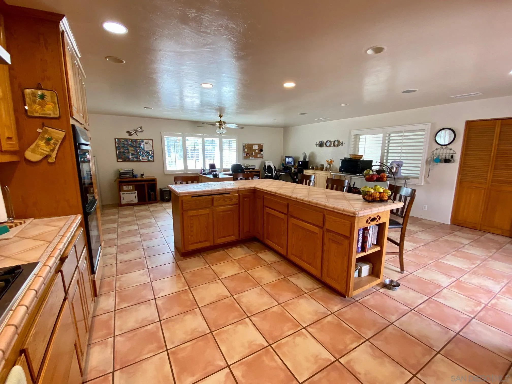 https://cdn.realtyfeed.com/cdn/127/220026607/b2a0d4c8223762abf2729452dc3cc29c.webp