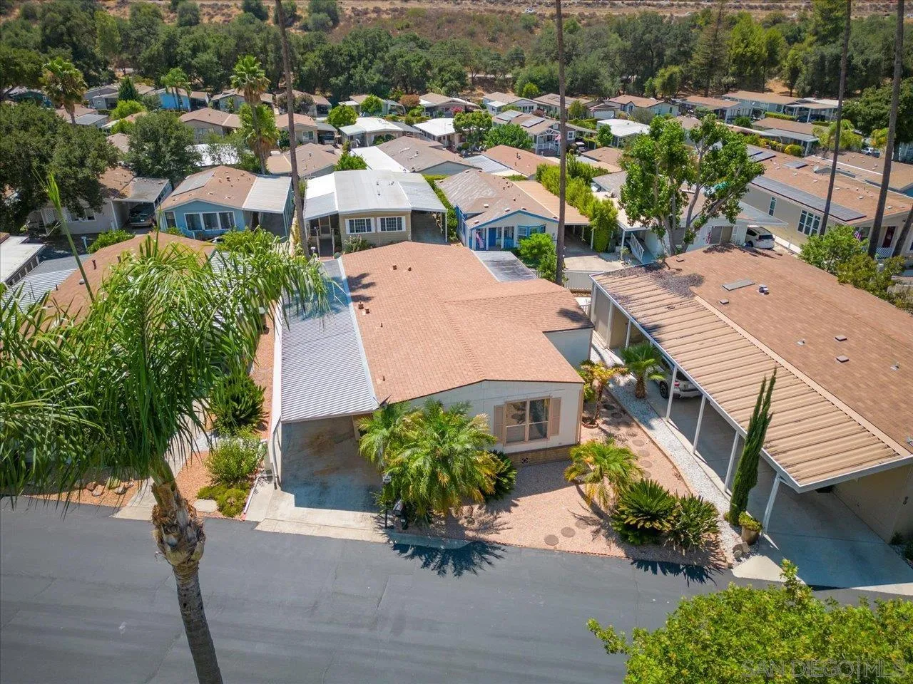https://cdn.realtyfeed.com/cdn/127/220026618/238873aa6924d231273cb8d07a04af59.webp