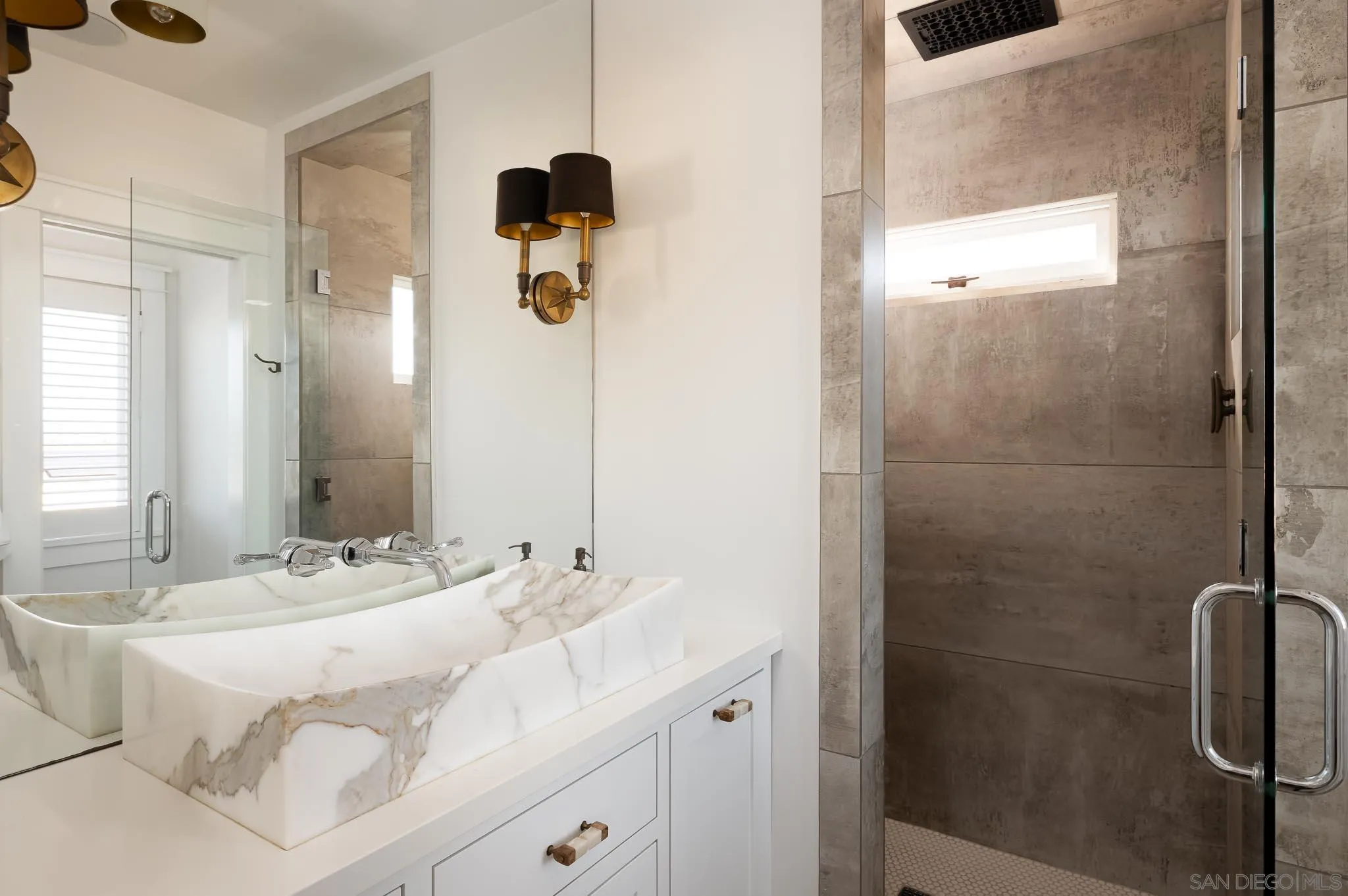 https://cdn.realtyfeed.com/cdn/127/220026650/5569a588f217a982df257767449651eb.webp
