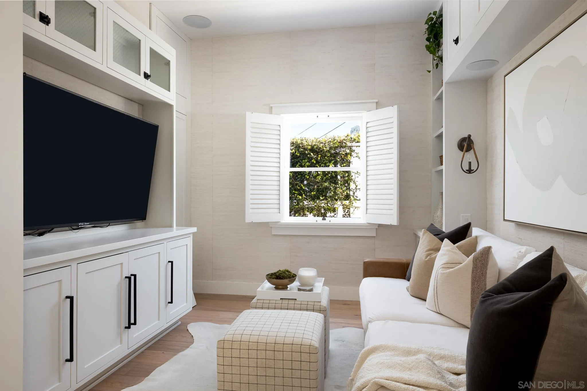 https://cdn.realtyfeed.com/cdn/127/220026650/634cb8e8c1f8e416bf7d62f635dc659c.webp