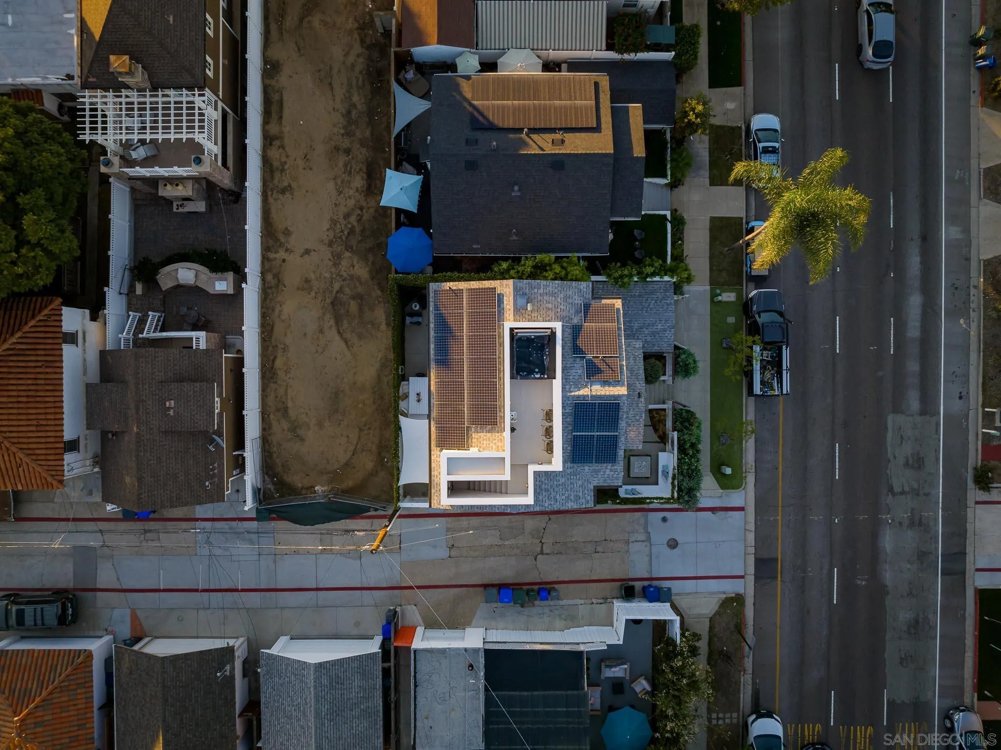 https://cdn.realtyfeed.com/cdn/127/220026650/6d57dfc45d814b01a9d5ecea34f09473.webp