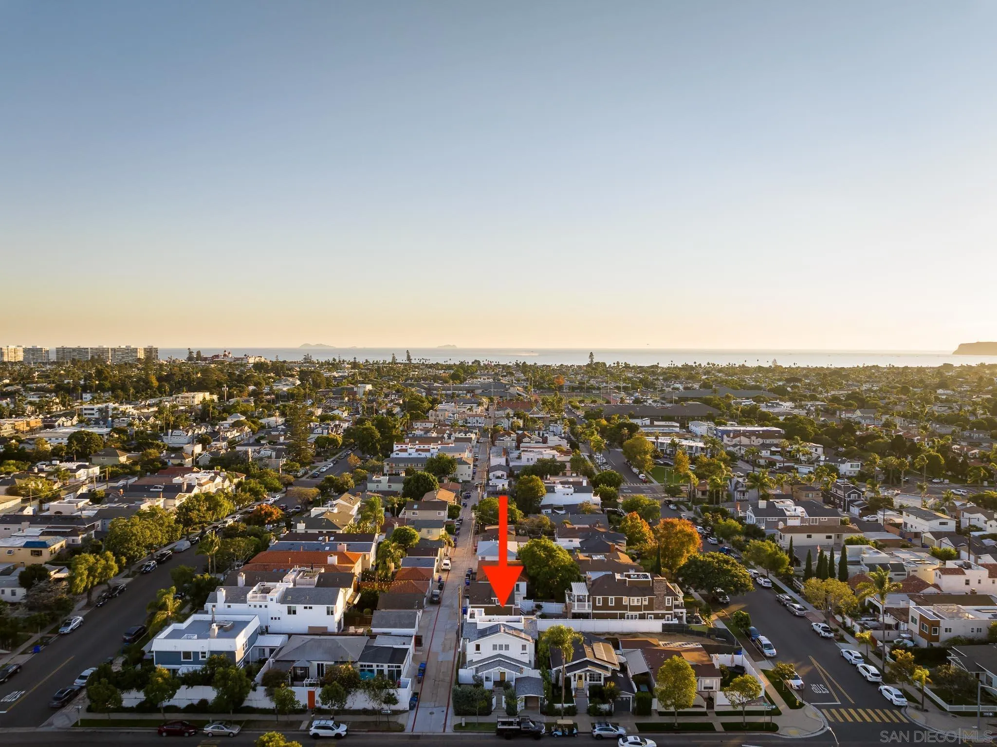 https://cdn.realtyfeed.com/cdn/127/220026650/9bdf310a08ea9526e670ae231cef3974.webp