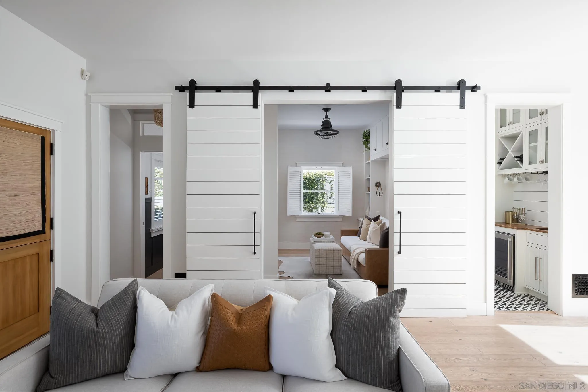 https://cdn.realtyfeed.com/cdn/127/220026650/a275ae1b073d9d3036e2722253111850.webp