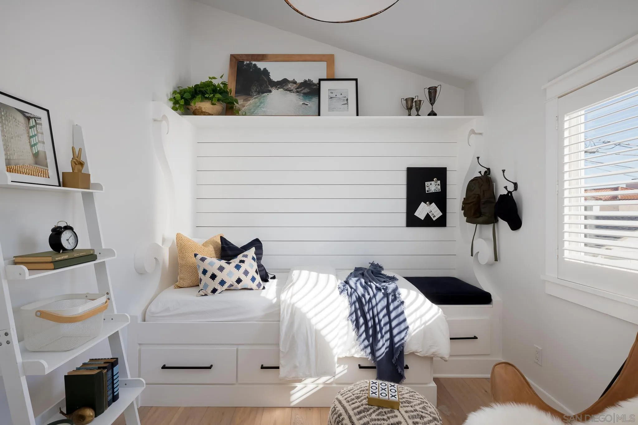 https://cdn.realtyfeed.com/cdn/127/220026650/a292925f3f556f114c99466cd35a4048.webp