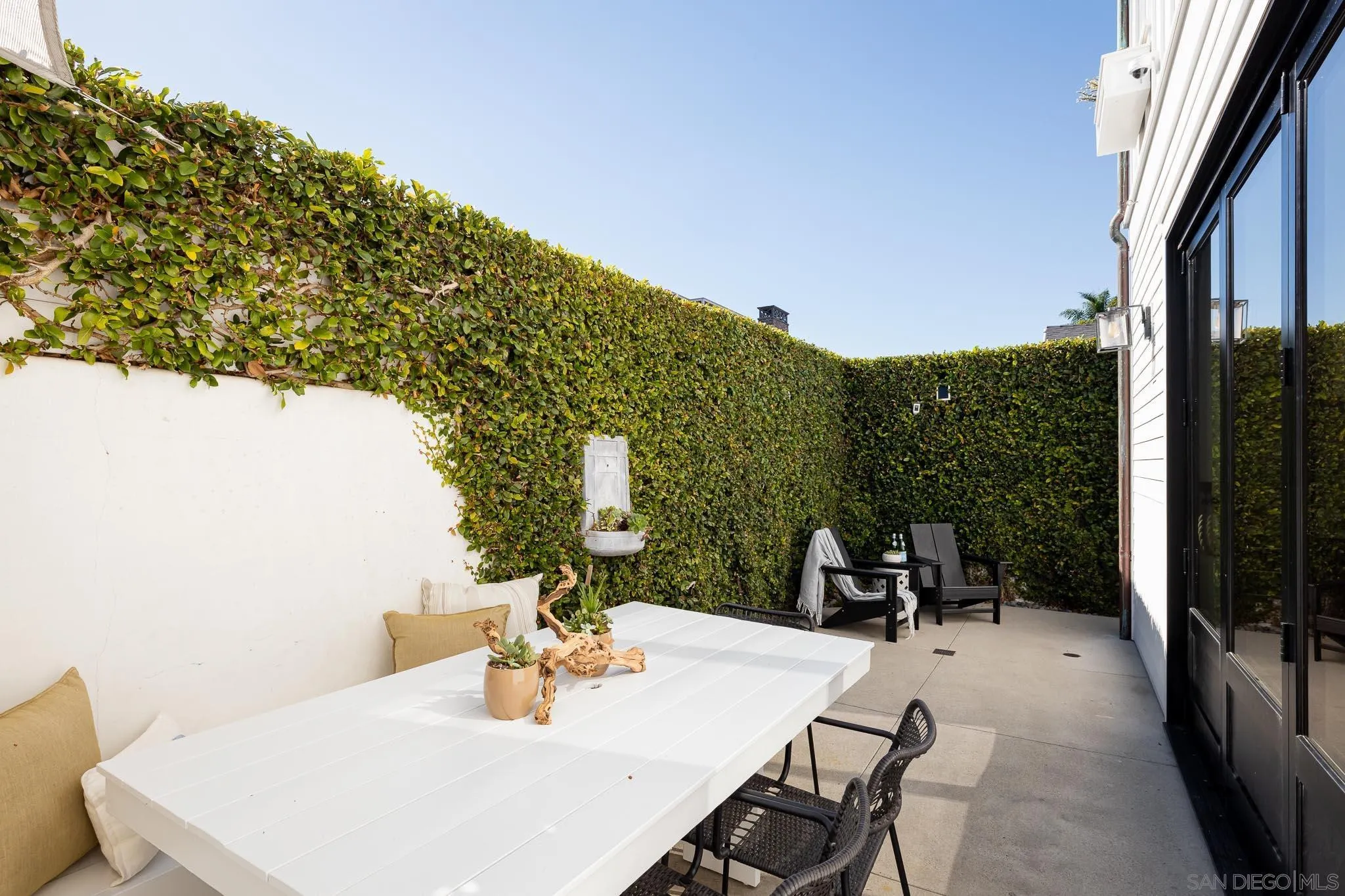 https://cdn.realtyfeed.com/cdn/127/220026650/cbf45d6b3fd46469dc198293f00ad29c.webp
