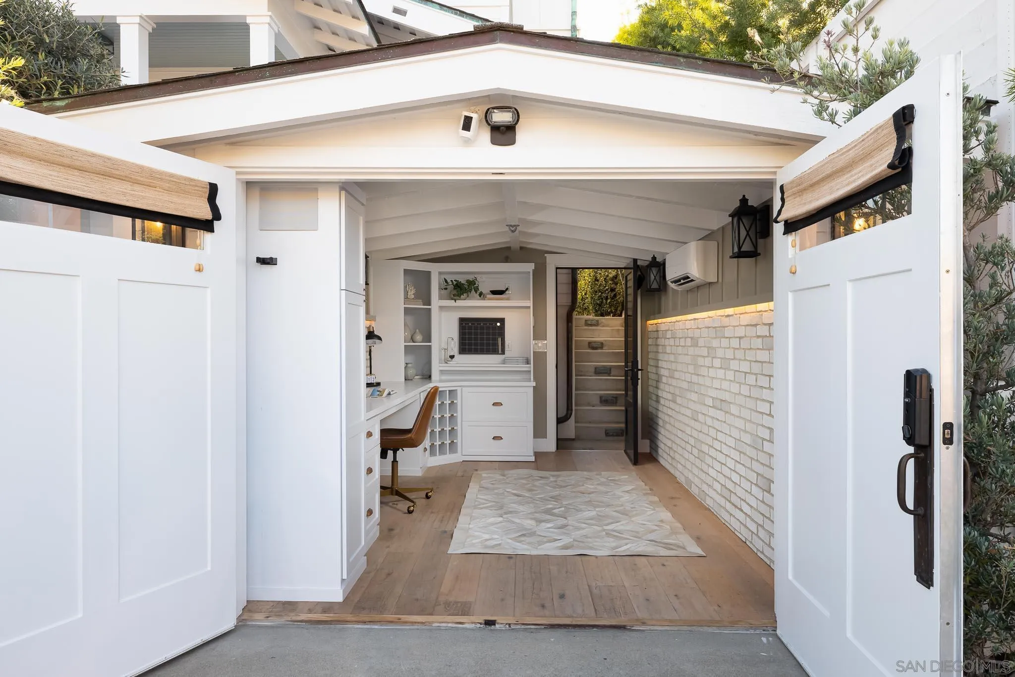 https://cdn.realtyfeed.com/cdn/127/220026650/df53b8772fd0ceee231256b88b395809.webp
