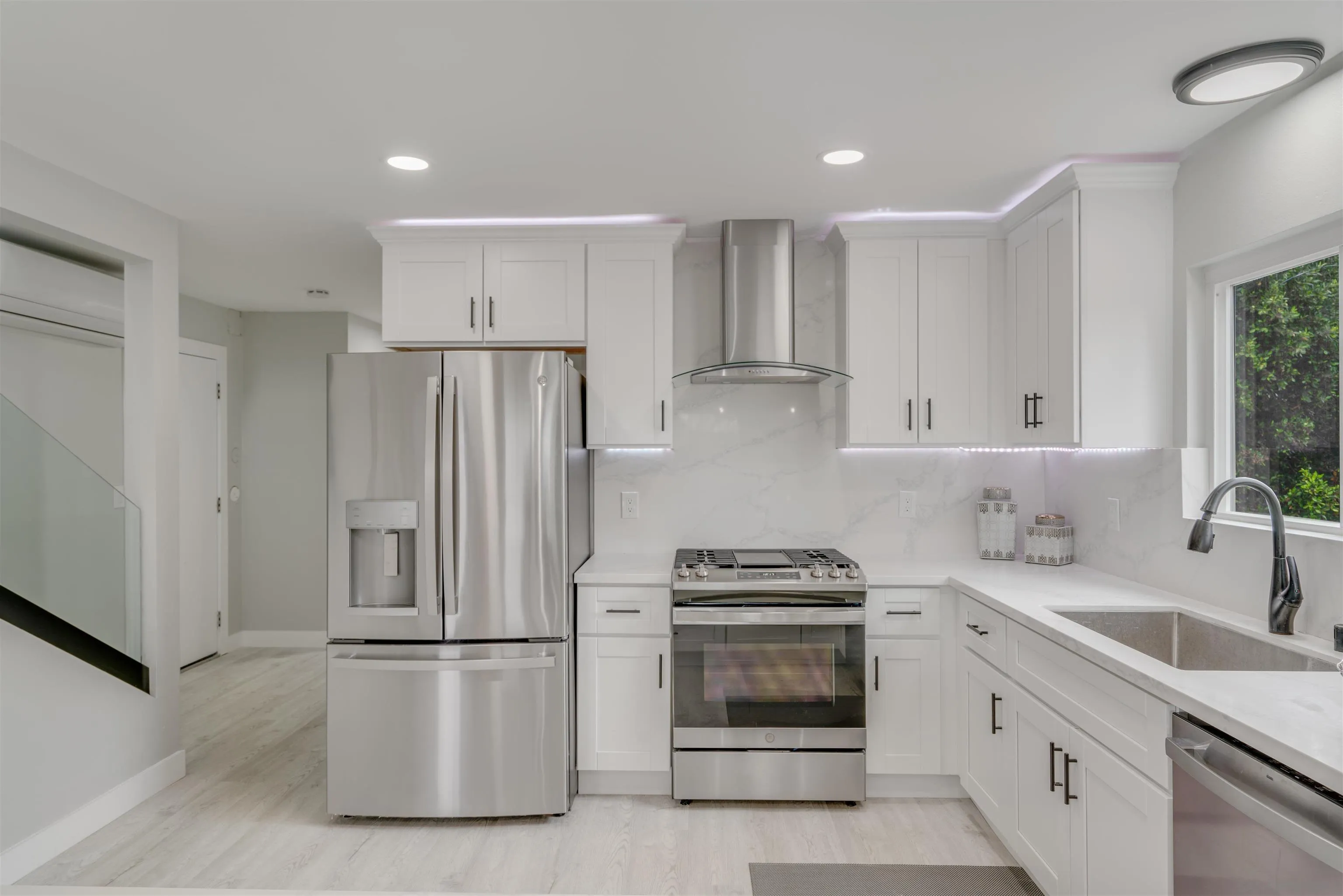 https://cdn.realtyfeed.com/cdn/127/220026809/00e7dc9d007fe31bd3b224a114440ca7.webp