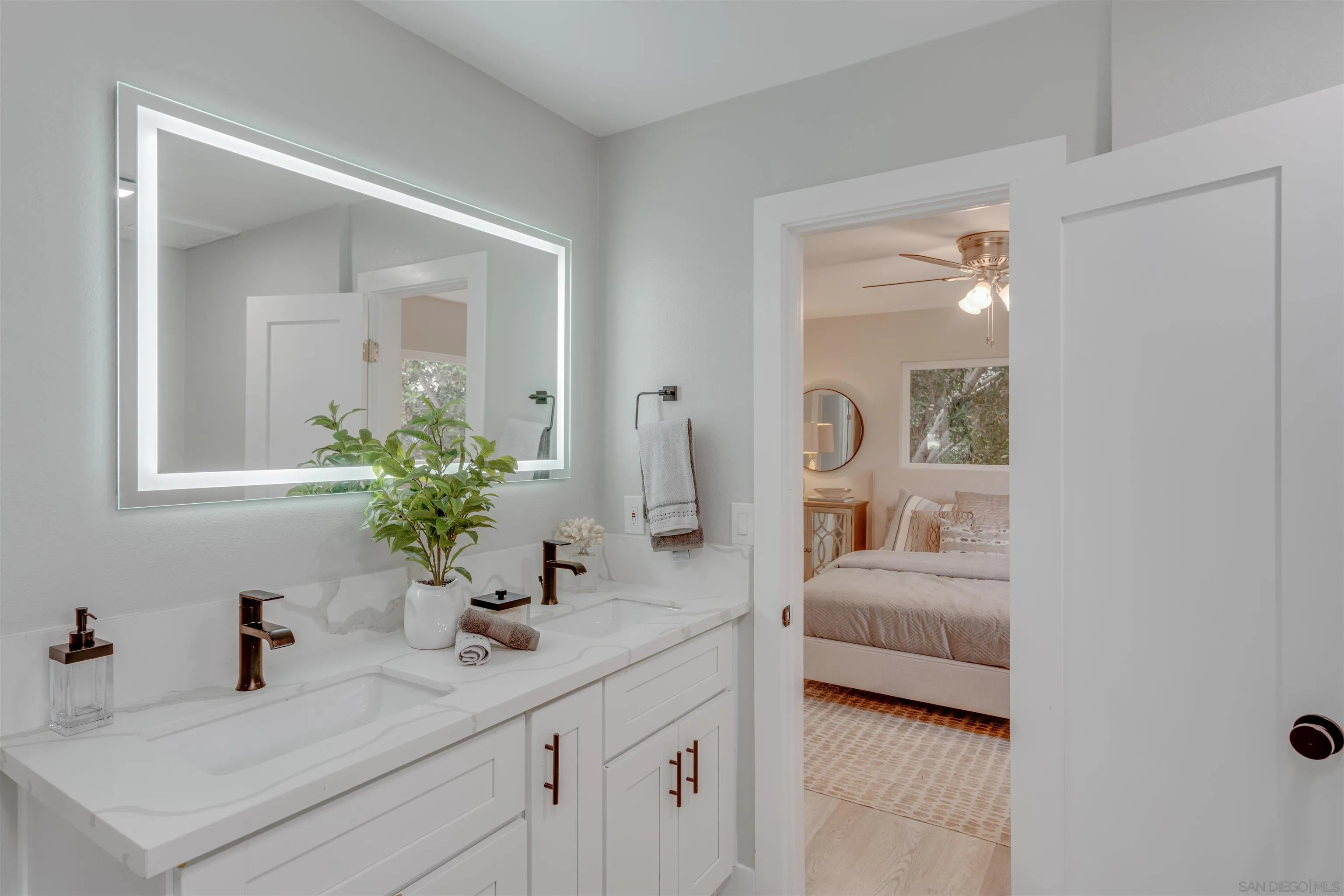 https://cdn.realtyfeed.com/cdn/127/220026809/54bc390a5a7051308e626475151d6109.webp