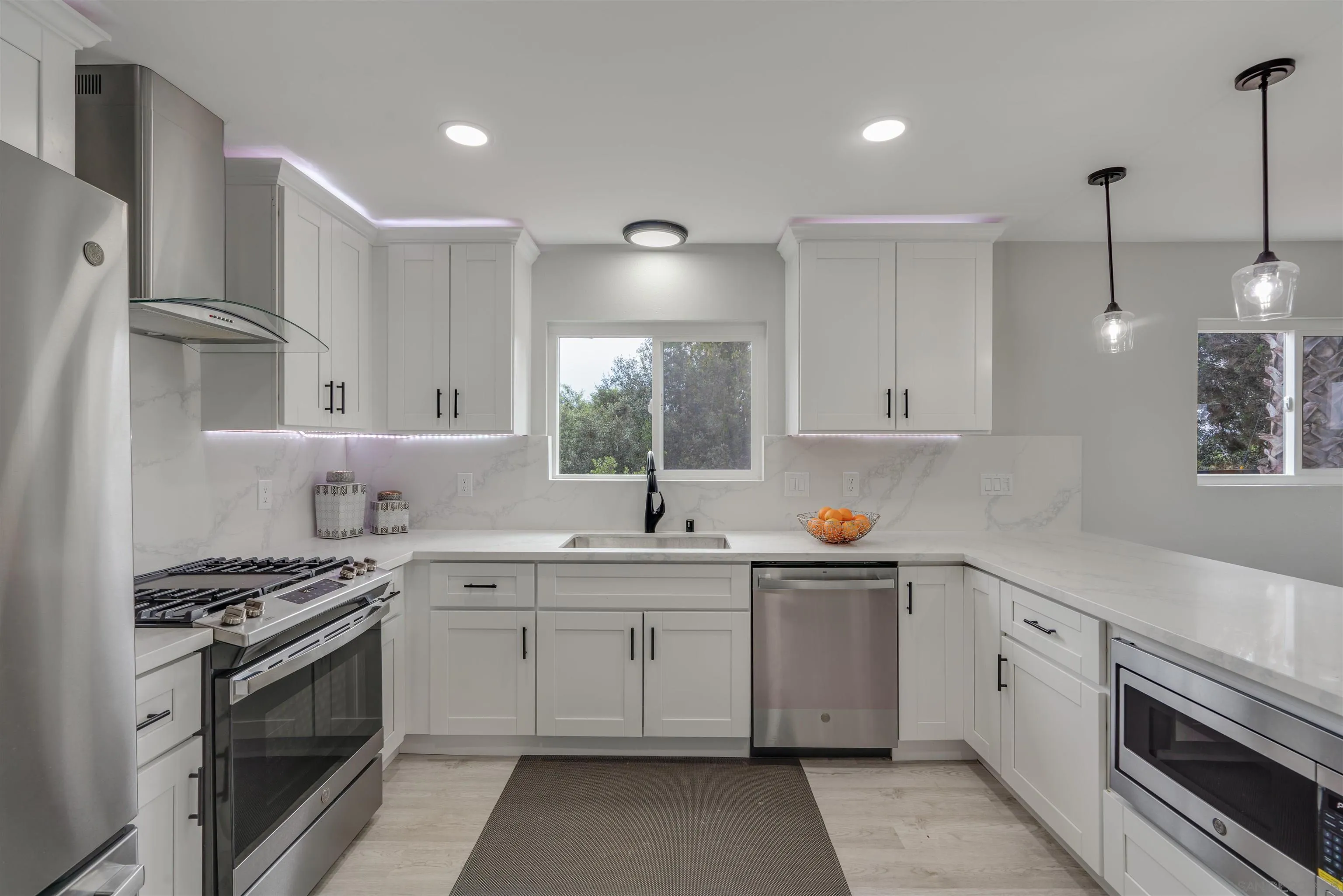 https://cdn.realtyfeed.com/cdn/127/220026809/9ef3d8b166e5a85adf6d5ec95c37470f.webp
