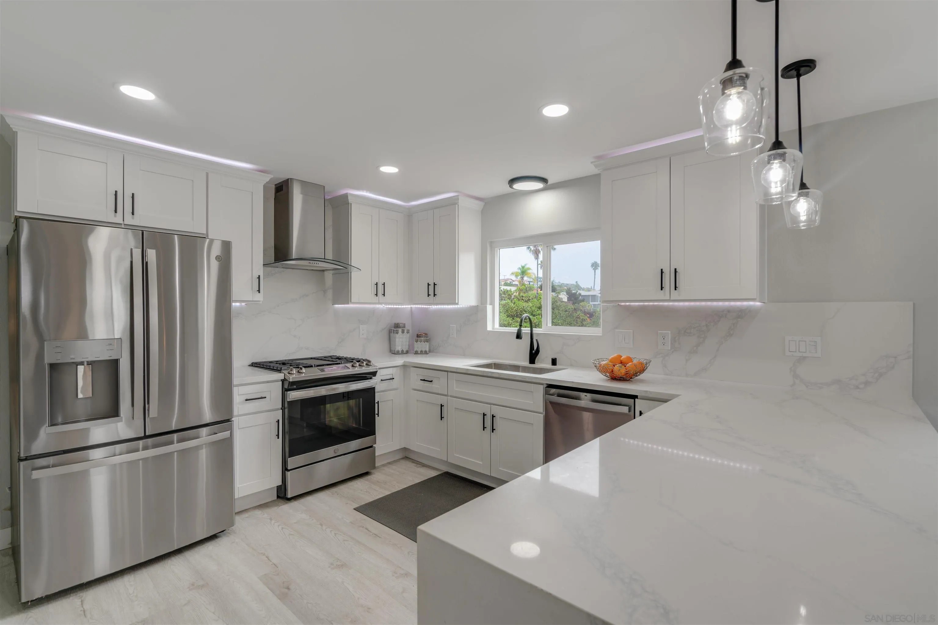 https://cdn.realtyfeed.com/cdn/127/220026809/c173c76d410dfff014304893621832cb.webp