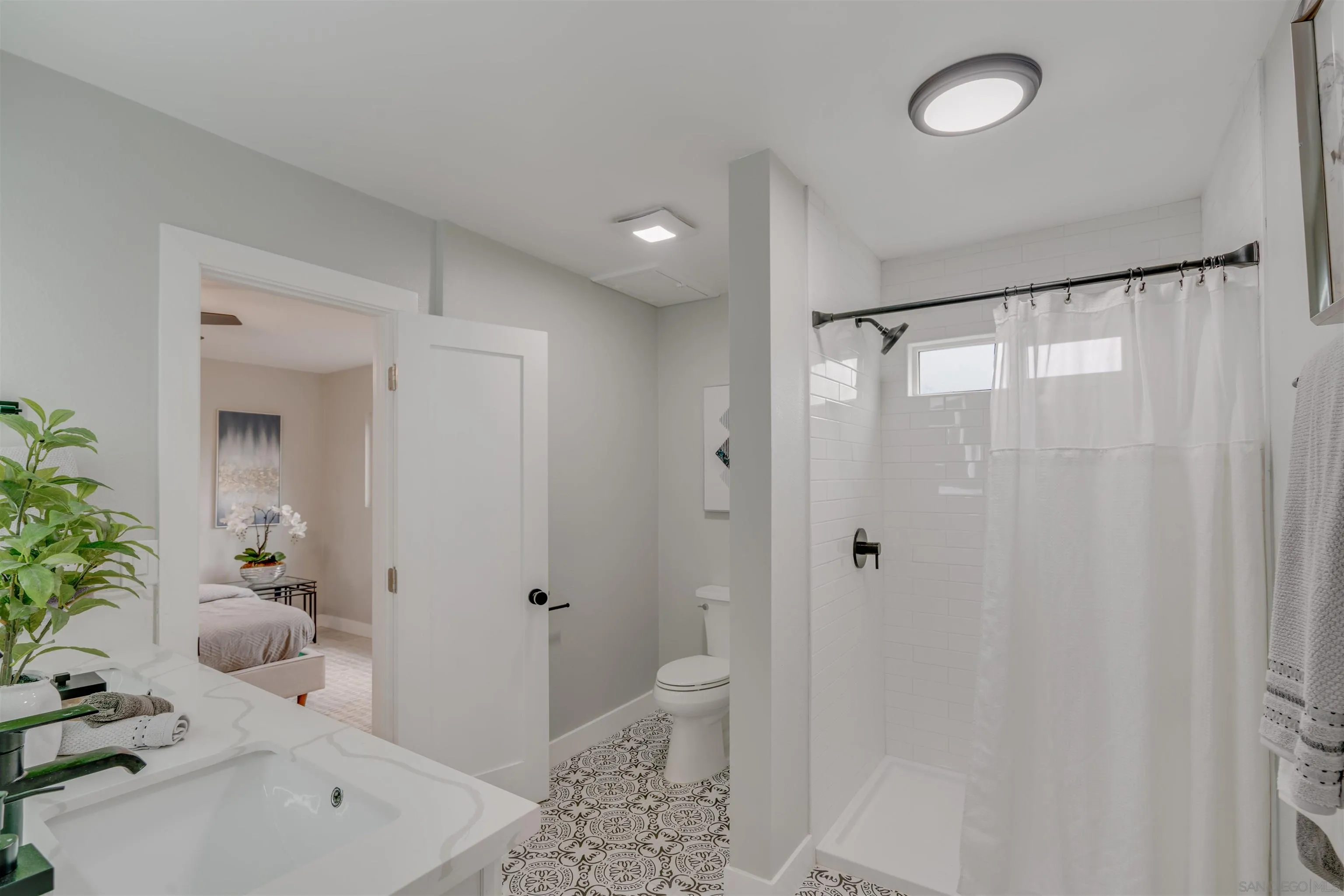 https://cdn.realtyfeed.com/cdn/127/220026809/c44522aee700afda245b04405a132c2a.webp